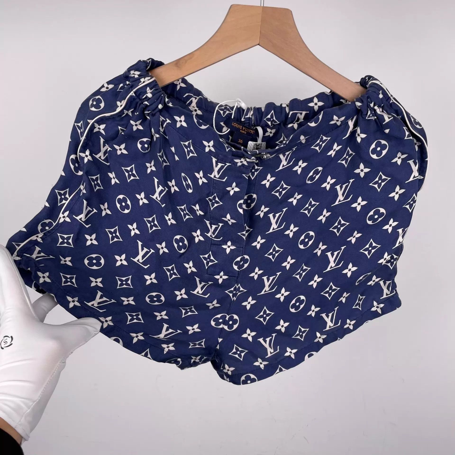Louis Vuitton LV Silk Shorts Blue 36 Size 26" / US 2 / IT 38 - 3 Thumbnail