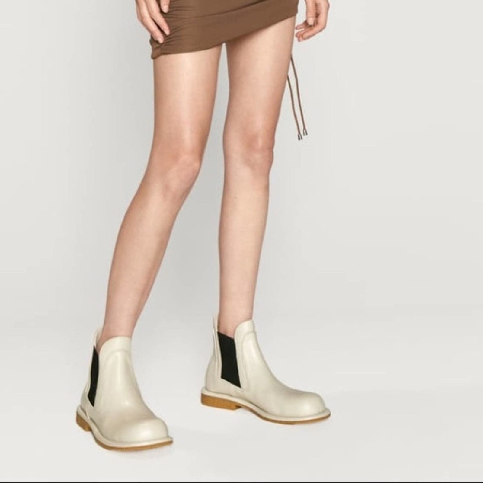 Zara ZARA CREPE SOLE LOW HEEL LEATHER ANKLE BOOTS WHITE Size US 8 / IT 38 - 1 Thumbnail