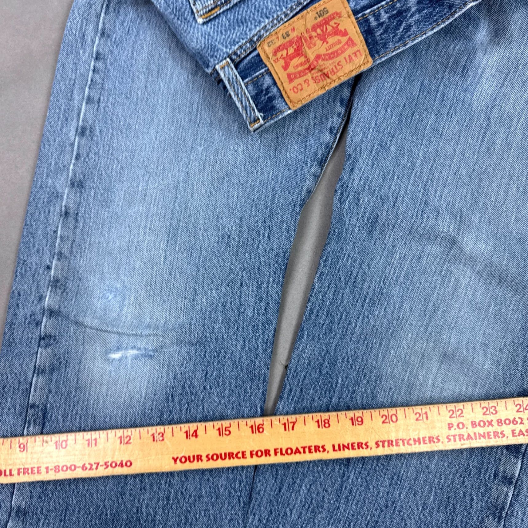 Levi's Levi's 501 Jeans Men Blue Denim Button Fly Pant 34x30 Distressed Faded Vintage? (Tag33x32) Size US 33 - 7 Thumbnail