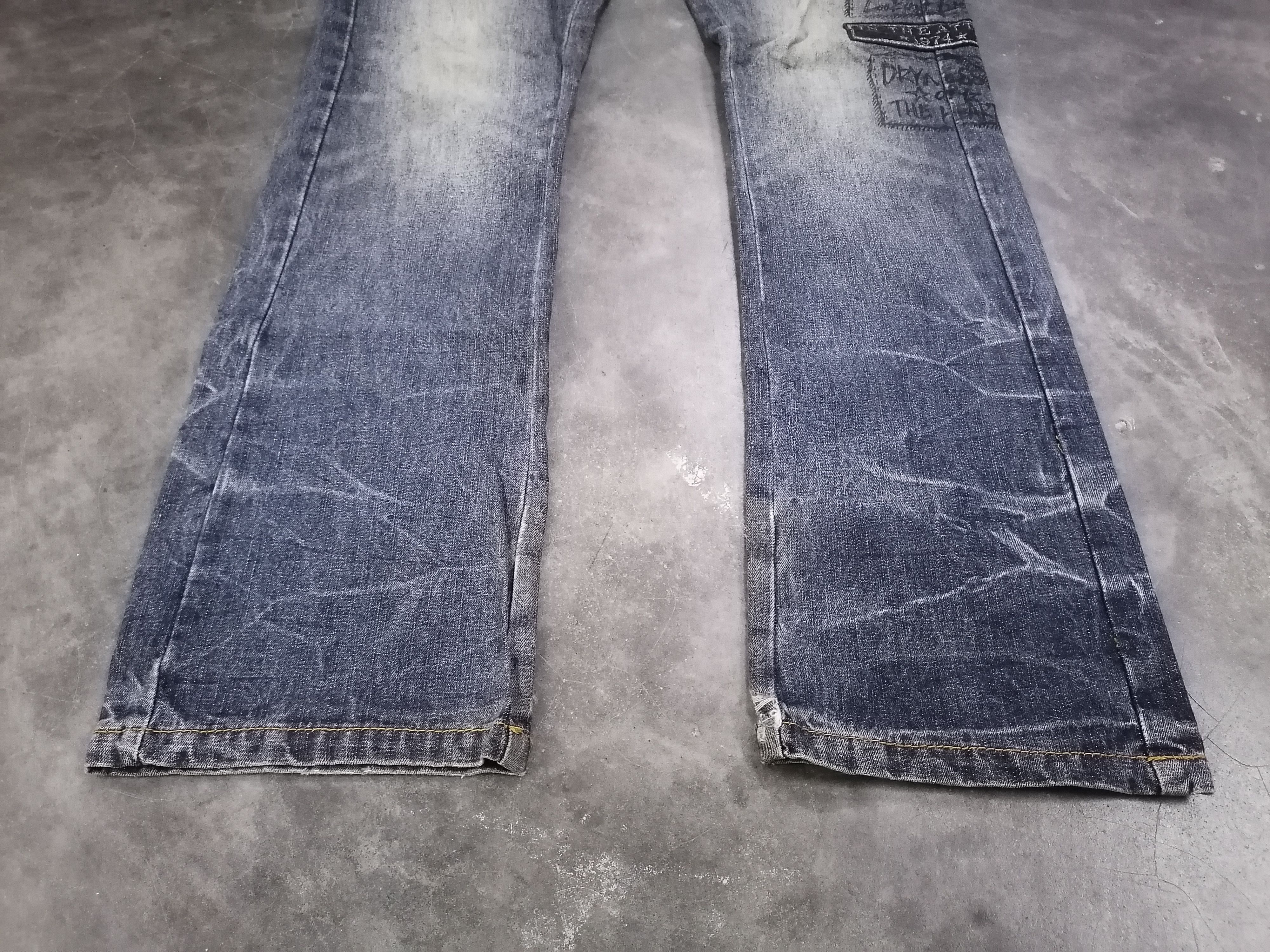 If Six Was Nine × Le Grande Bleu (L.G.B.) × Seditionaries Flare In The Attic Gothic Distressed Denim Pants Size US 31 - 2 Thumbnail