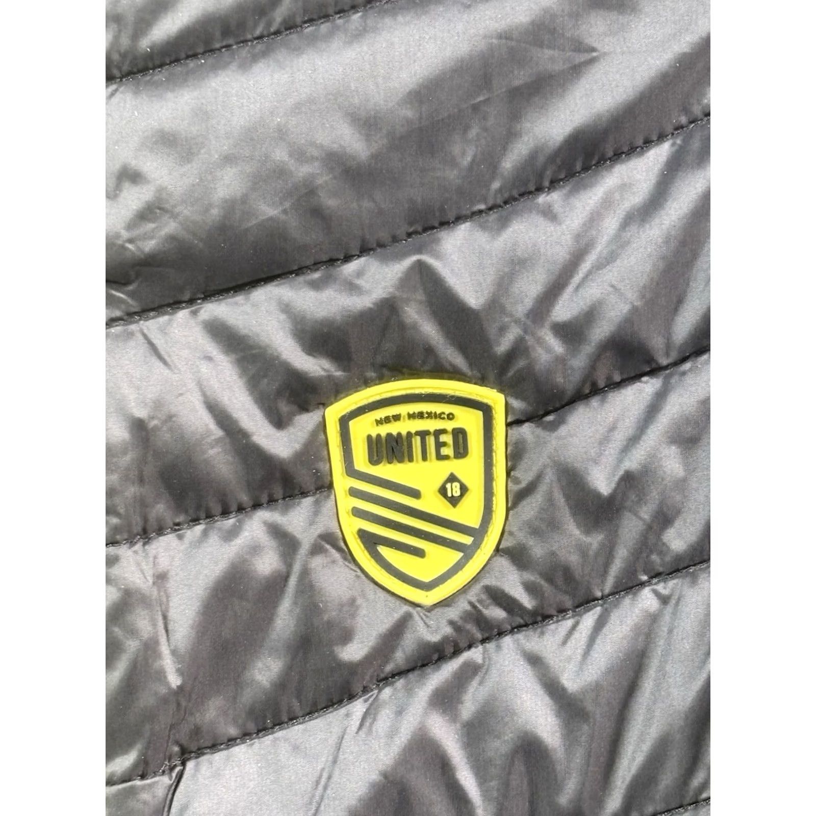 Vintage VINTAGE New Mexico United MLS Men's Jacket Full Zip Black Yellow Size Medium Size US M / EU 48-50 / 2 - 2 Thumbnail