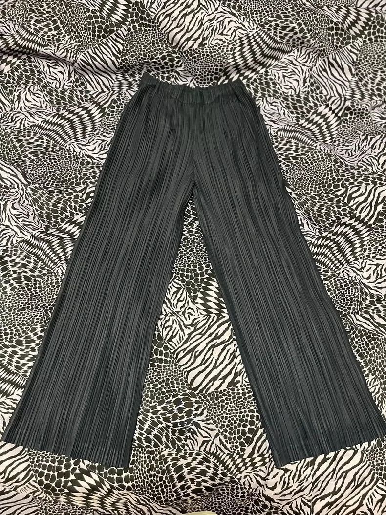 Issey Miyake size:1 Black pleated pants