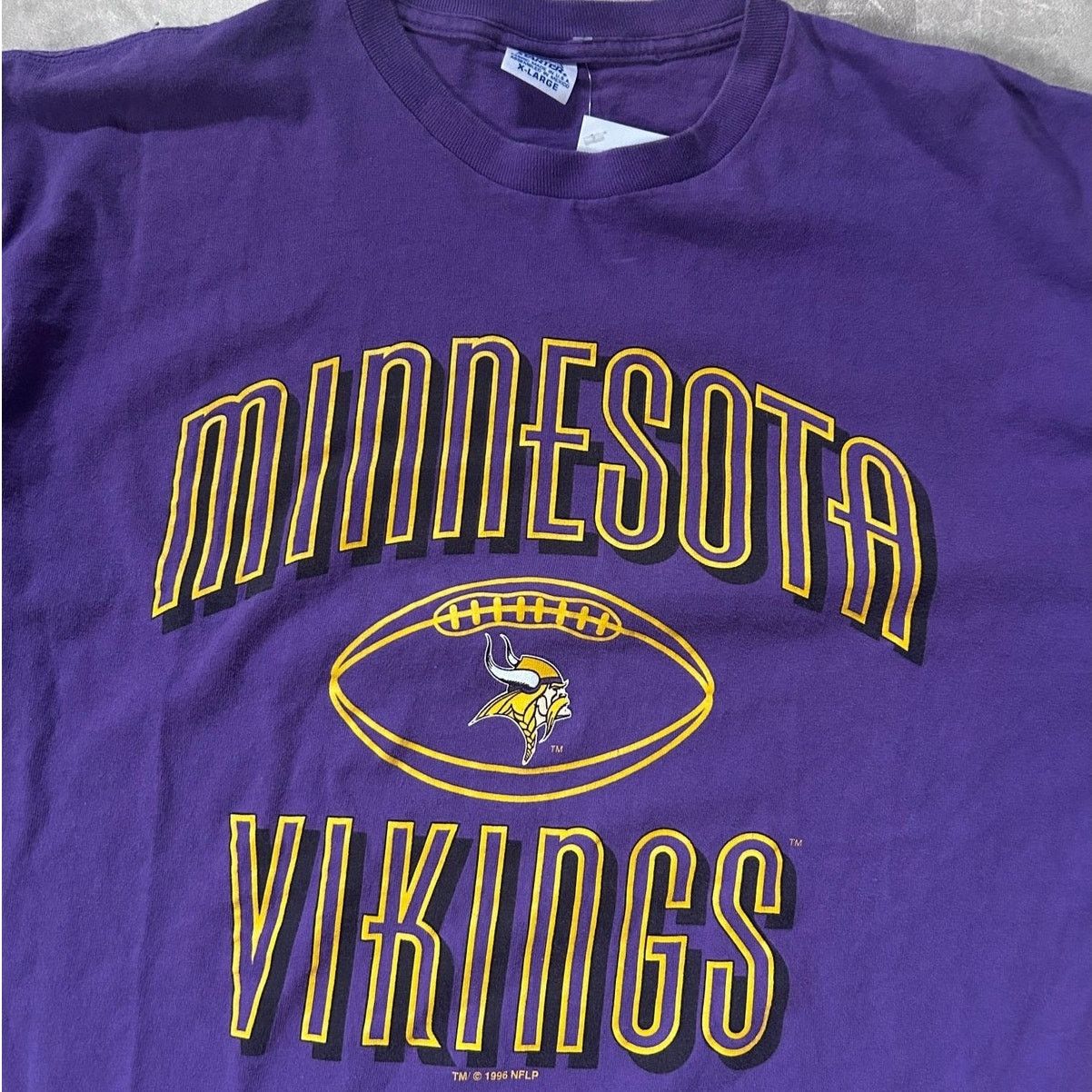 Starter 90s Vintage Minnesota Vikings Starter Purple T Shirt Size XL Size US XL / EU 56 / 4 - 2 Thumbnail