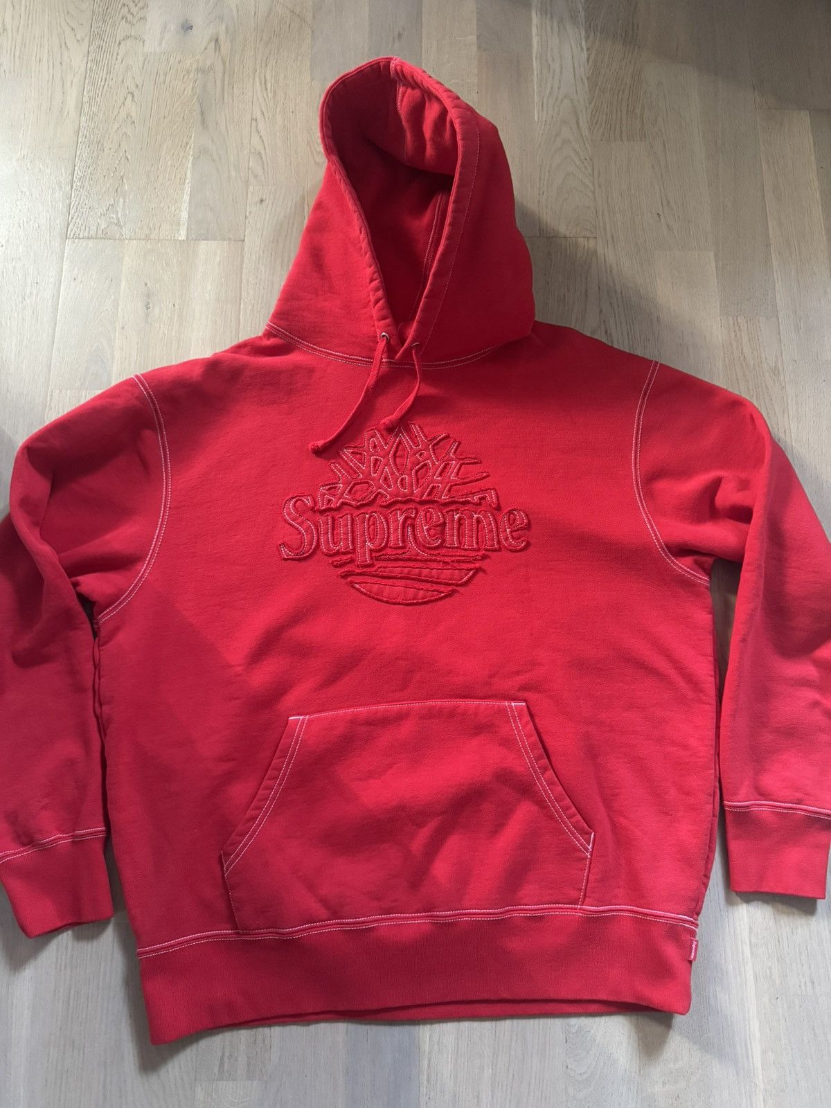 Supreme × Timberland SUPREME x TIMBERLAND hoodie sizes in photos by tape measure Size US L / EU 52-54 / 3 - 4 Thumbnail