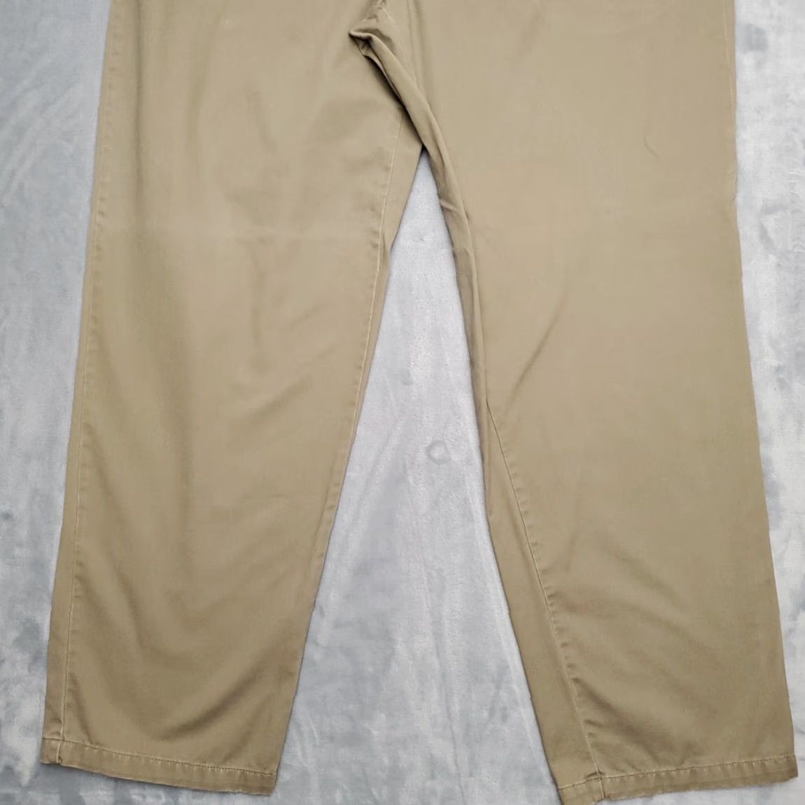 Vintage VINTAGE Cabela's Pants Mens 38x32 Khaki Twill Wrinkle Free Chino Outdoor Hike Fish Casual Pants Mens Beige Cotton Twill Pockets Zip Front Size US 38 / EU 54 - 2 Thumbnail