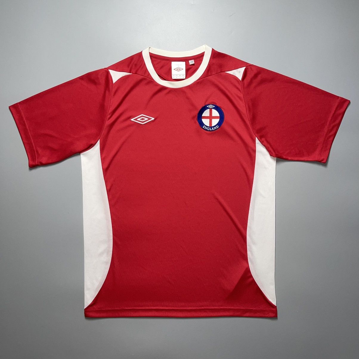 Umbro ENGLAND UMBRO 2010/2011 FOOTBALL SOCCER TRAINING JERSEY Size US M / EU 48-50 / 2 - 1 Thumbnail