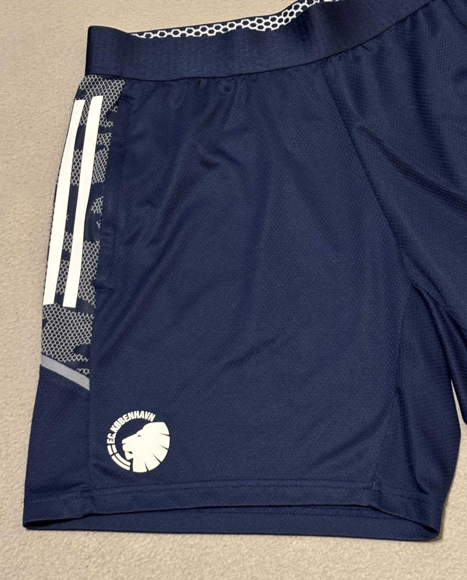 Adidas FC Copenhagen 2020/2021 Adidas Primeblue Football Shorts Size US 33 - 5 Thumbnail