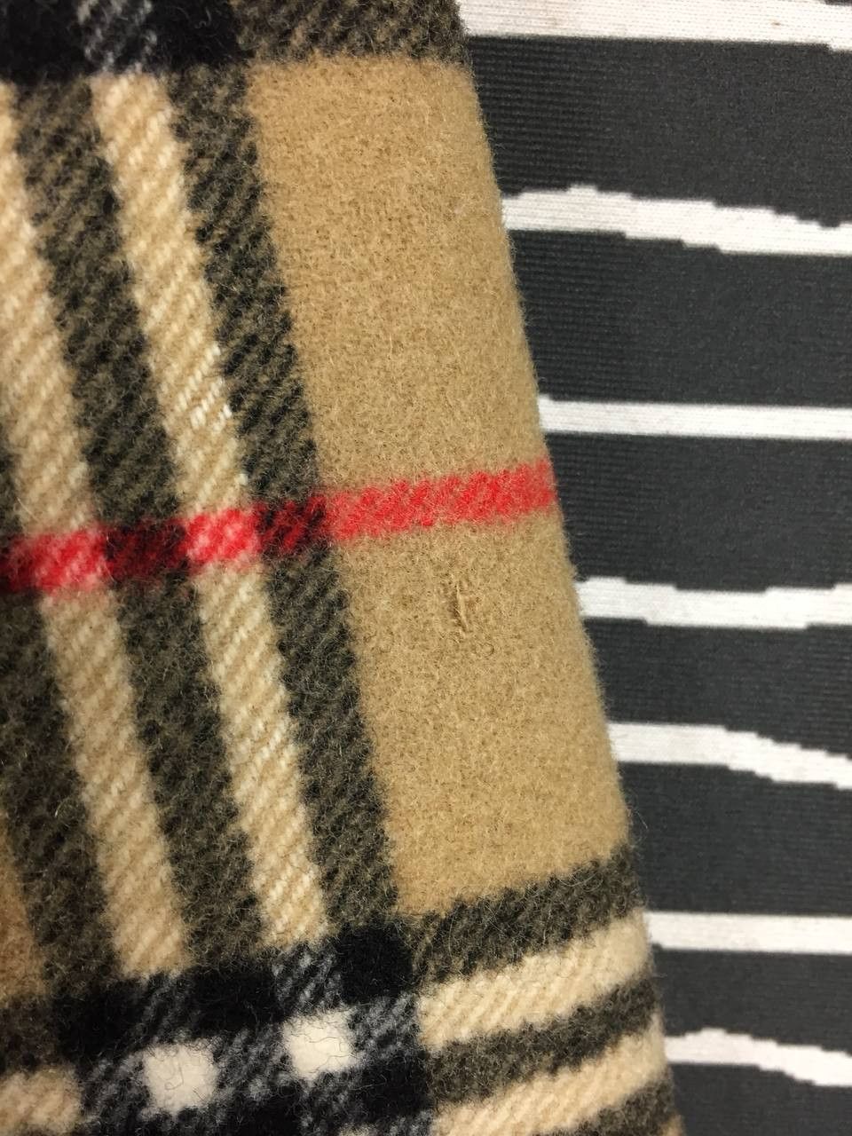Burberry Vtg Burberry Nova Check Wool Blend Wrap Skirt Size M Size 24" / US 00 / IT 34 - 9 Thumbnail