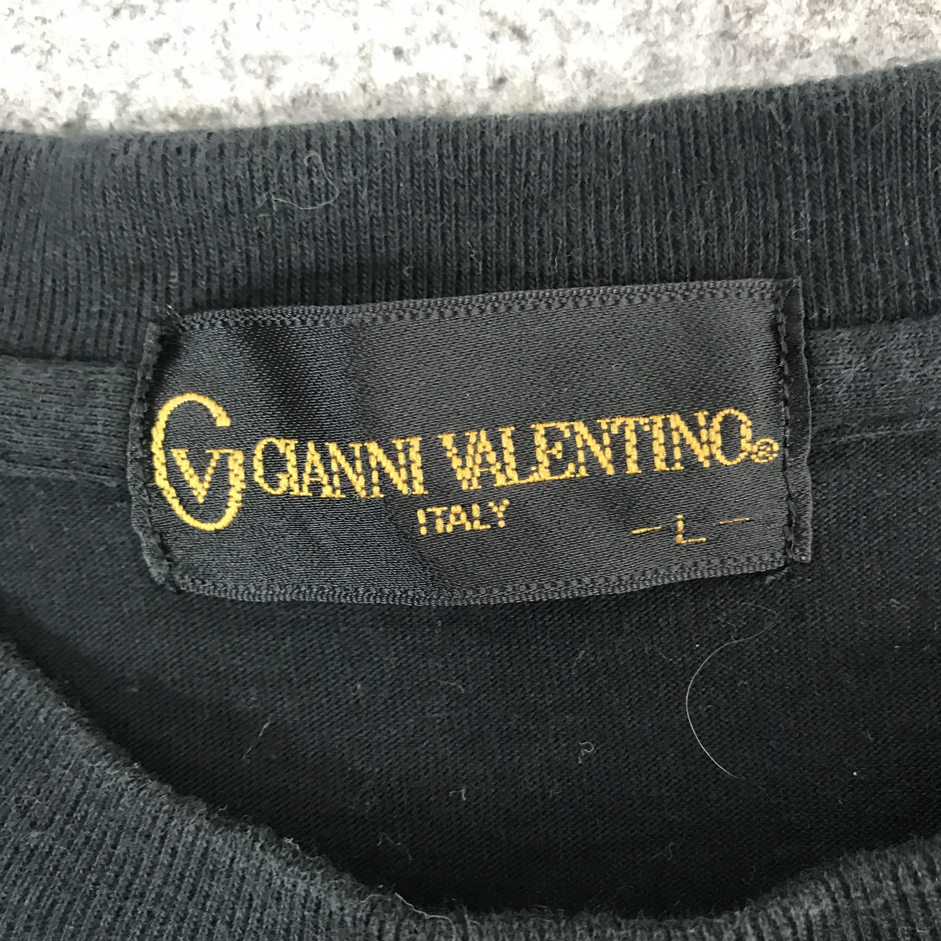 Gianni Valentino Vintage Gianni Valentino Embroidery Logo t-shirt Size US L / EU 52-54 / 3 - 7 Thumbnail