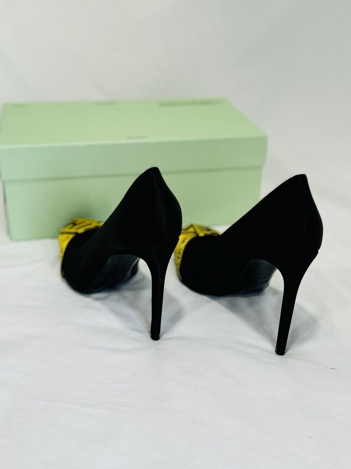 Off-White Off-White Black/Yellow Satin and Logo Canvas Pumps Size 41 Size US 10.5 / IT 40.5 - 4 Thumbnail