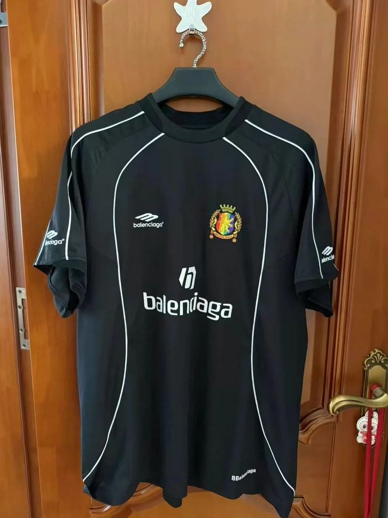 Balenciaga Balenciaga Colorful Lion Manchester United Short Sleeve Size US M / EU 48-50 / 2 - 1 Thumbnail