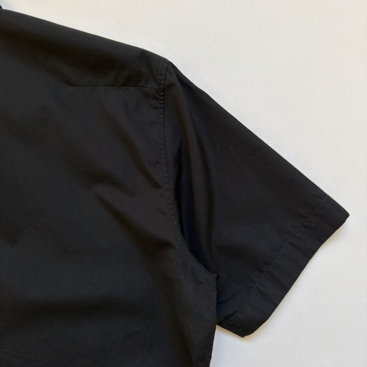 Dior Black Short Sleeve ‘Bee’ Embroidered Shirt Size US L / EU 52-54 / 3 - 14 Thumbnail