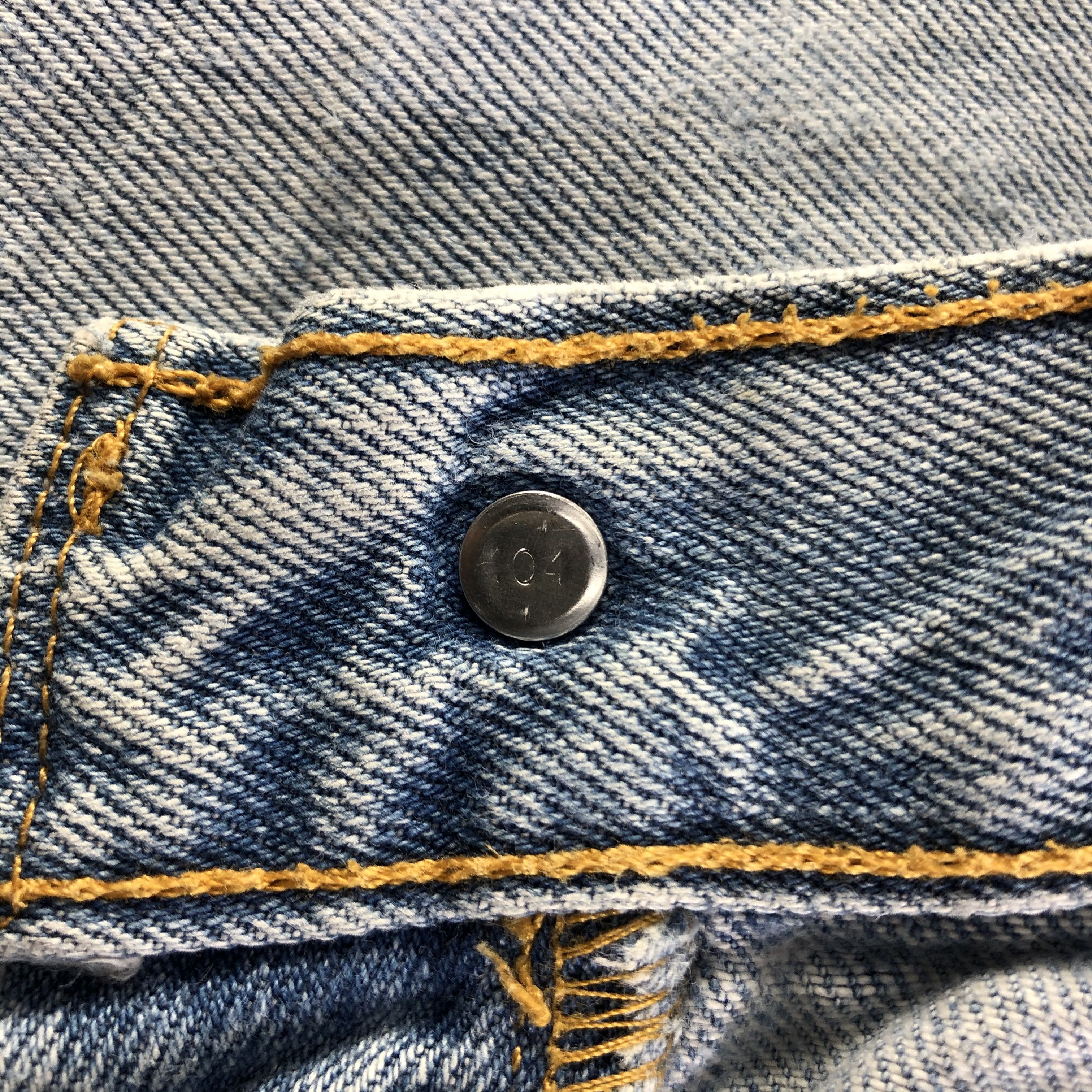 Levi's Vintage 90s Blue Wash Levis 501 Jeans-J3005 Size US 34 / EU 50 - 11 Thumbnail