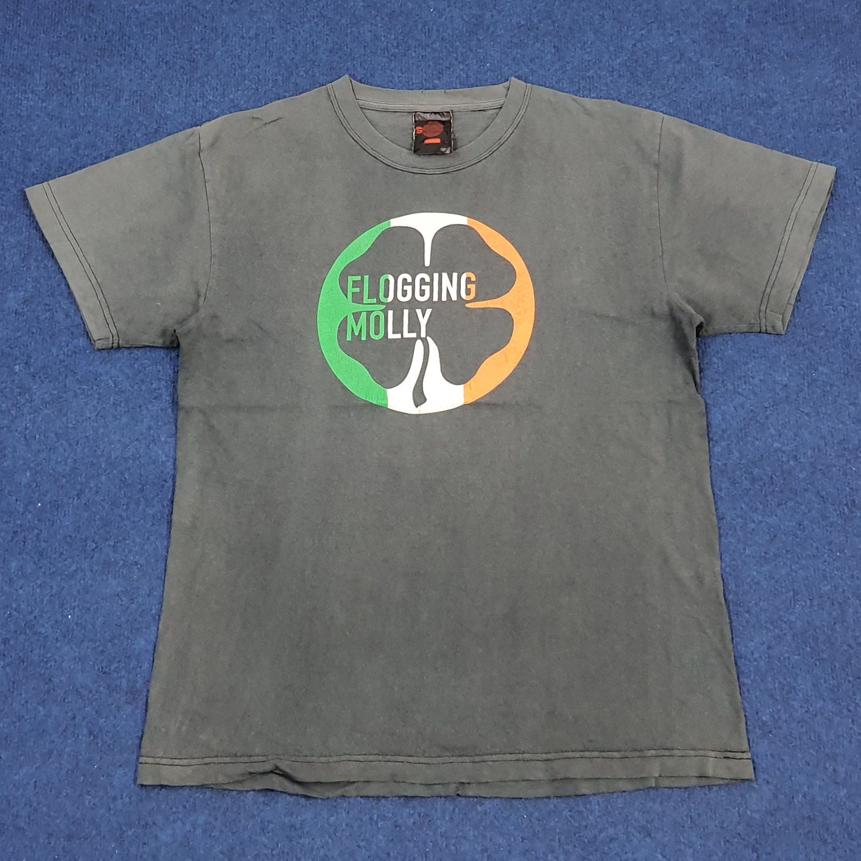 Band Tees × Vintage Vintage FLOGGING MOLLY American Punk Band Tour Tshirt Size US M / EU 48-50 / 2 - 1 Thumbnail