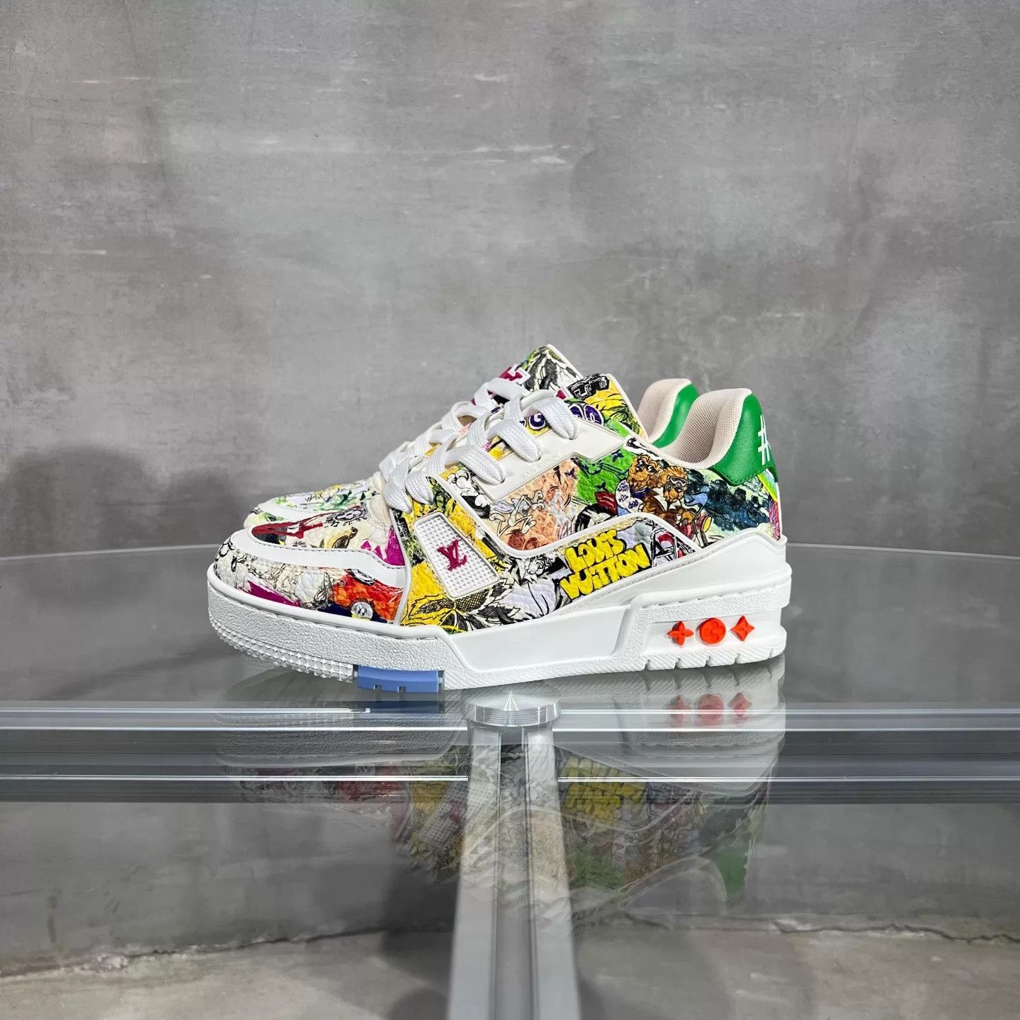 Louis Vuitton LV Trainer Graffiti New with Box UK1.5 Size US 4 / IT 34 - 3 Thumbnail