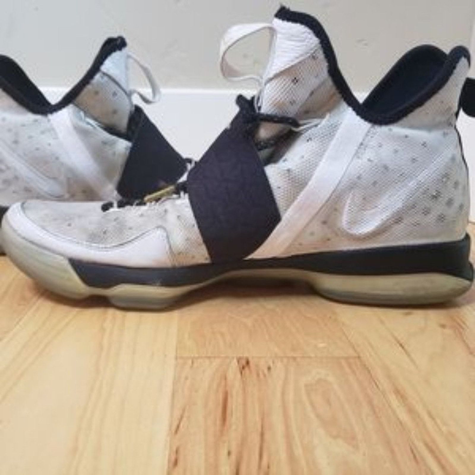 Nike Nike LeBron XIV 860634-100 Sneaker Size US 14 / EU 47 - 14 Thumbnail
