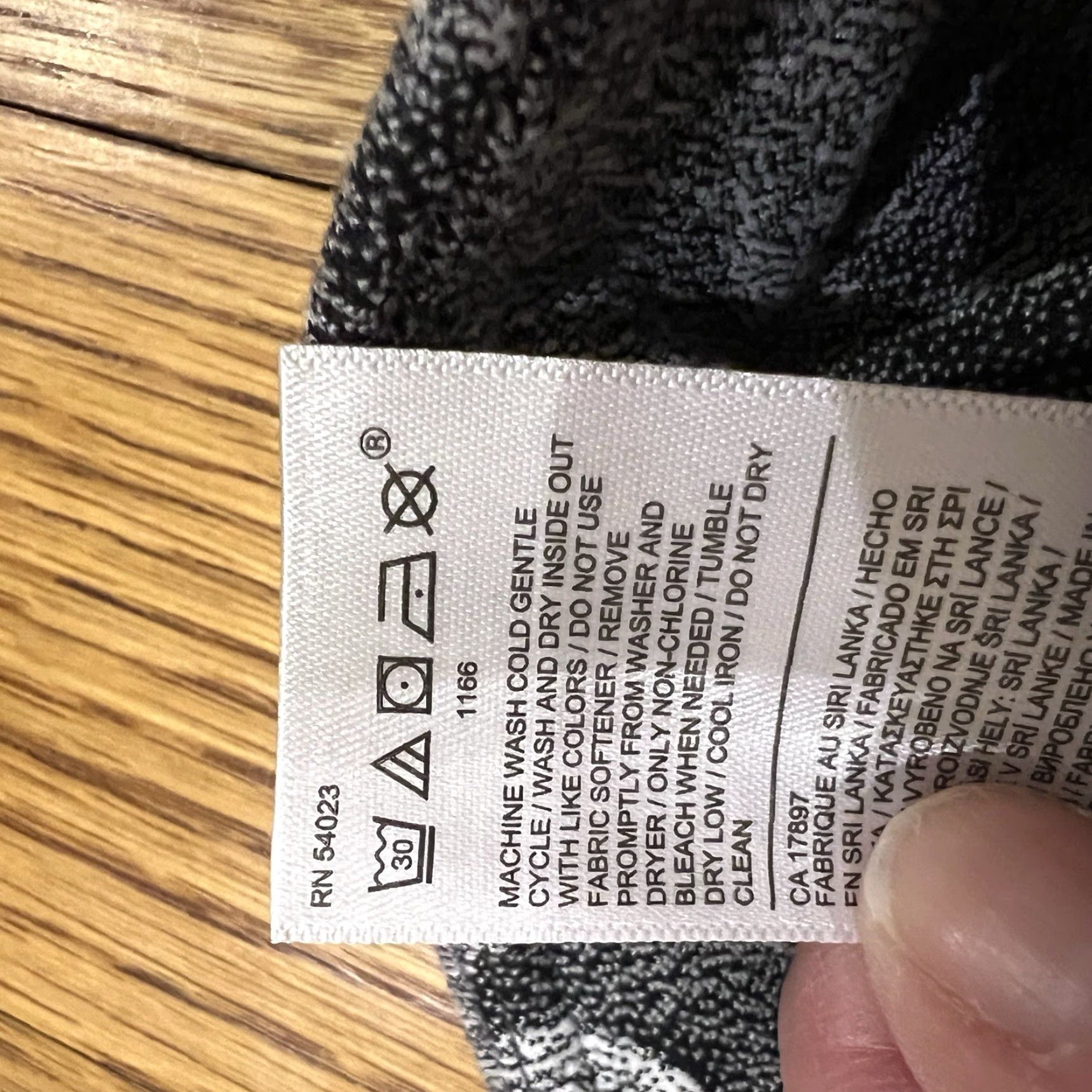 Athleta VINTAGE Athleta Women's Pants Skinny Leg Textured Tights Bohemian Floral Mid Rise Size Medium Chakra Floral Black/Seasalt Size ONE SIZE - 7 Thumbnail