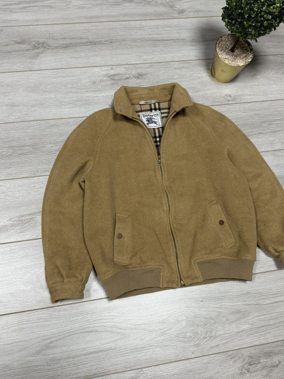 Burberry Burberry beige nova check bomber jacket wool zip Size US M / EU 48-50 / 2 - 2 Thumbnail