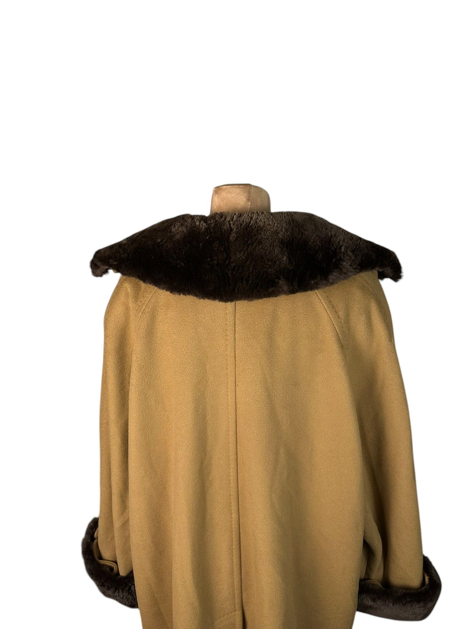 Max Mara Vintage Max Mara 100% Cashmere Double Breasted Fur Coat Size M / US 6-8 / IT 42-44 - 7 Thumbnail