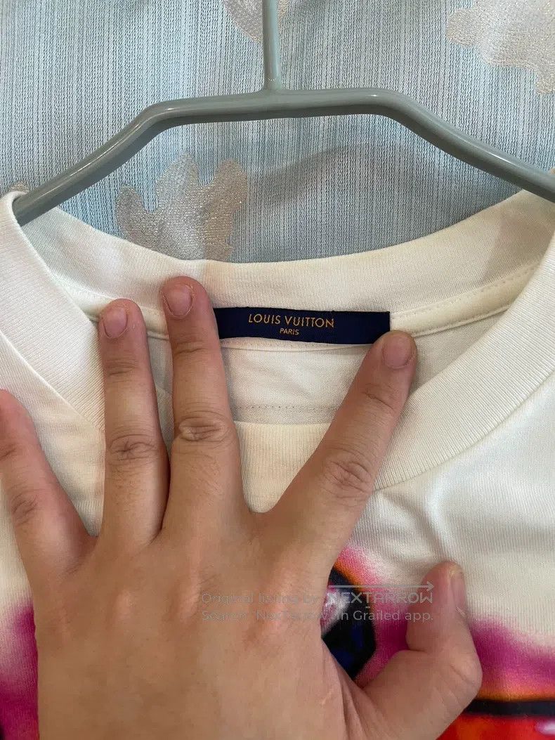 Louis Vuitton Louis Vuitton Letter big logo short sleeves Size US M / EU 48-50 / 2 - 5 Thumbnail