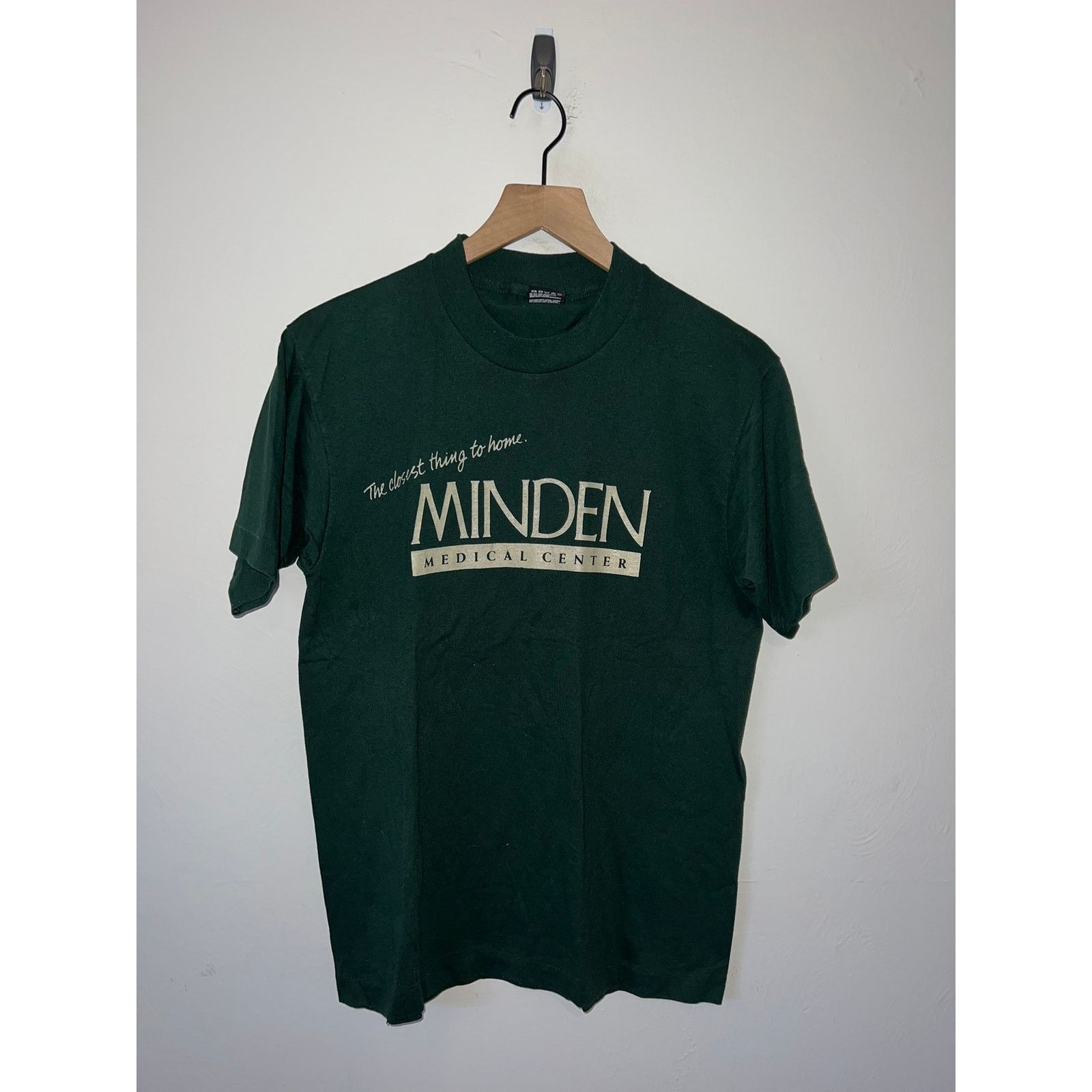 Fruit Of The Loom Vintage Minden Medical Center Shirt Green Tee VTG 90s Medium Size US M / EU 48-50 / 2 - 1 Thumbnail