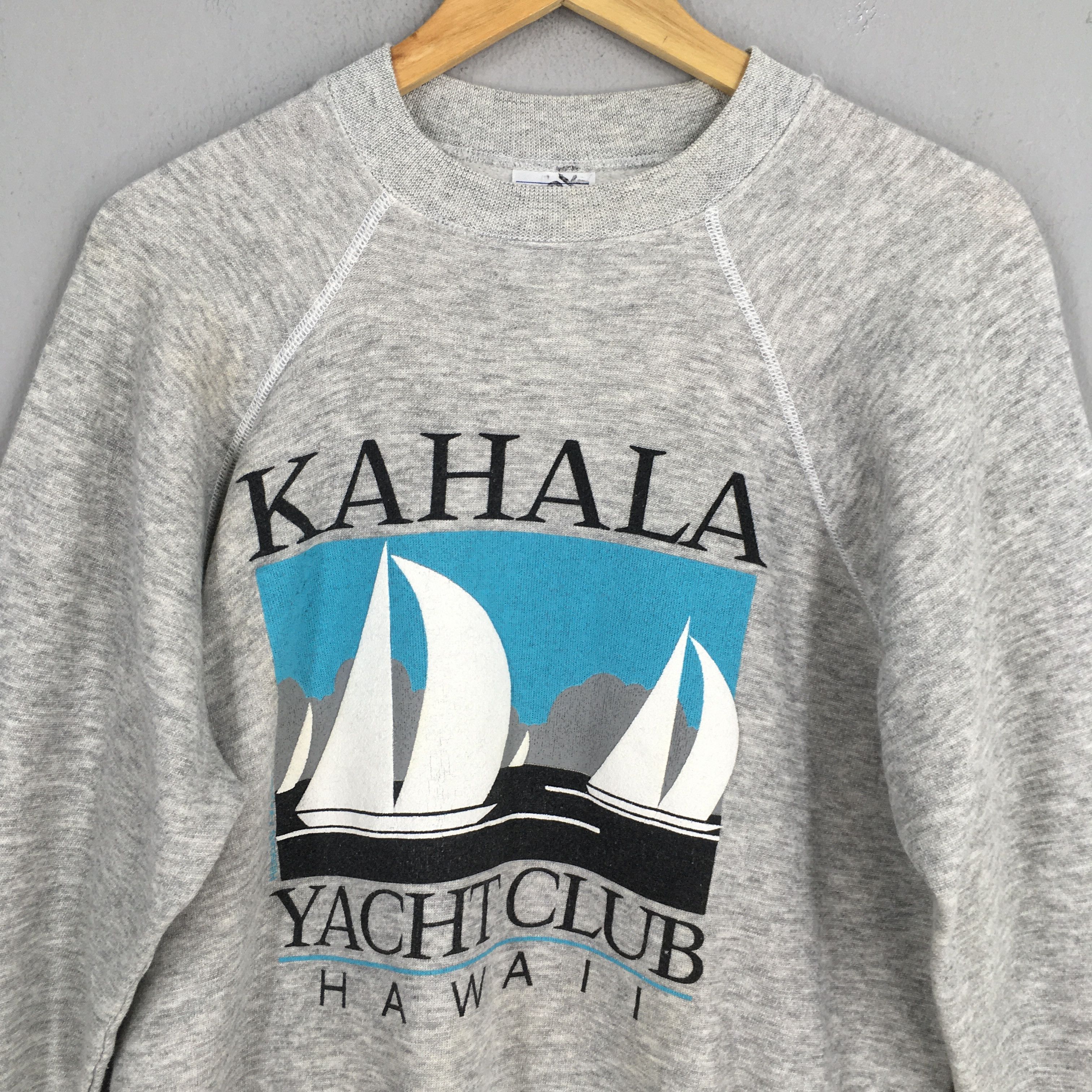 Hanes Vintage 80s Kahala Beach Yacht Club Sweatshirt Large Size US L / EU 52-54 / 3 - 2 Thumbnail