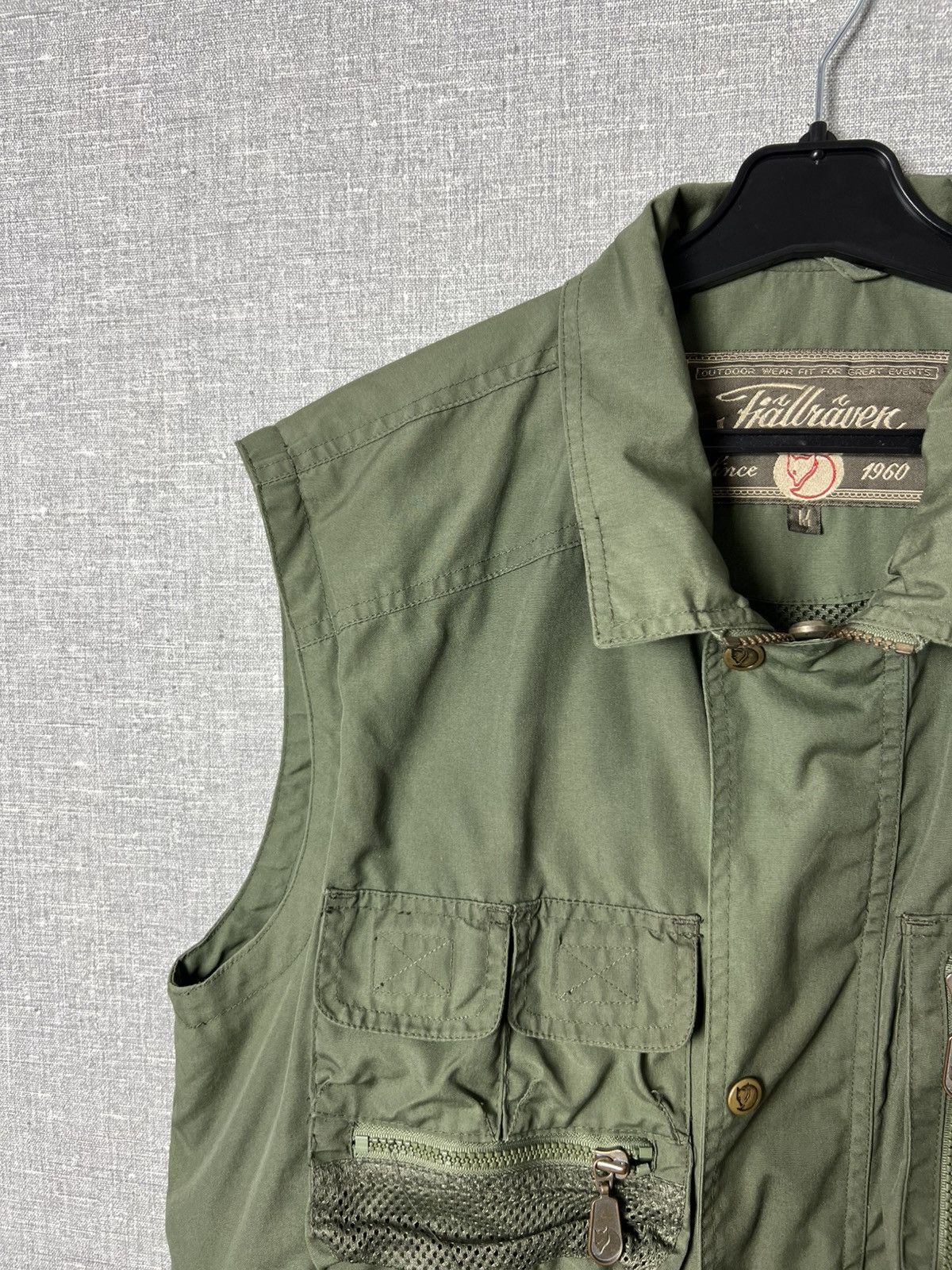 Fjallraven Vintage Rare Fjallraven Multi Pocket Men’s Vest Size M Size US M / EU 48-50 / 2 - 3 Thumbnail