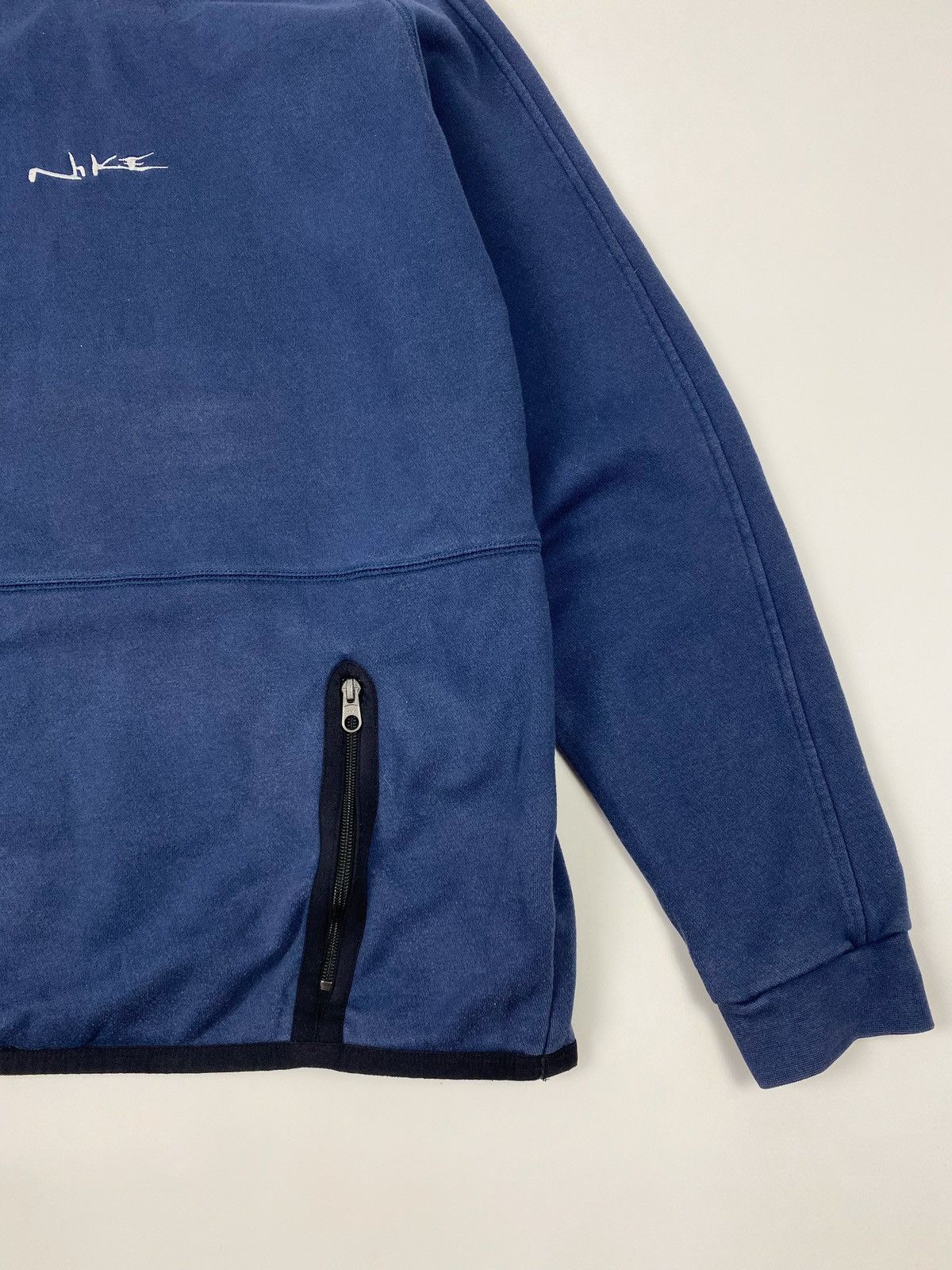 Nike Y2K Vintage Nike Centre Spell Out Kangaroo Pocket Sweatshirt Size US M / EU 48-50 / 2 - 5 Thumbnail