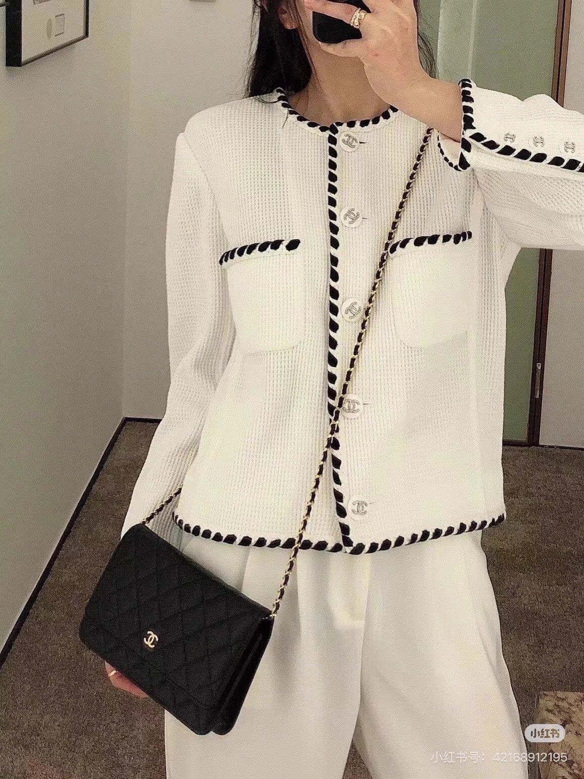 Chanel Chanel 21S White Waffle Crystal Button B&W Trim 40 Size M / US 6-8 / IT 42-44 - 9 Thumbnail