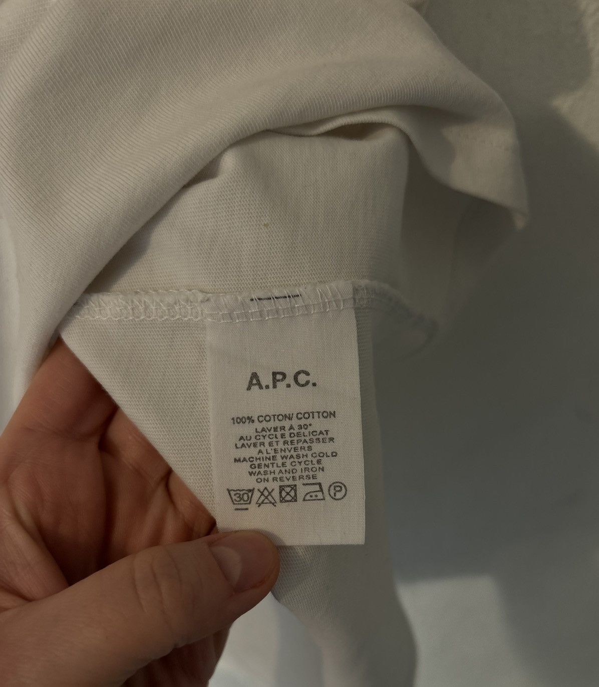 A.P.C. A.P.C. "Cy Levi and the Dead Flowers" T-shirt Size US M / EU 48-50 / 2 - 4 Thumbnail