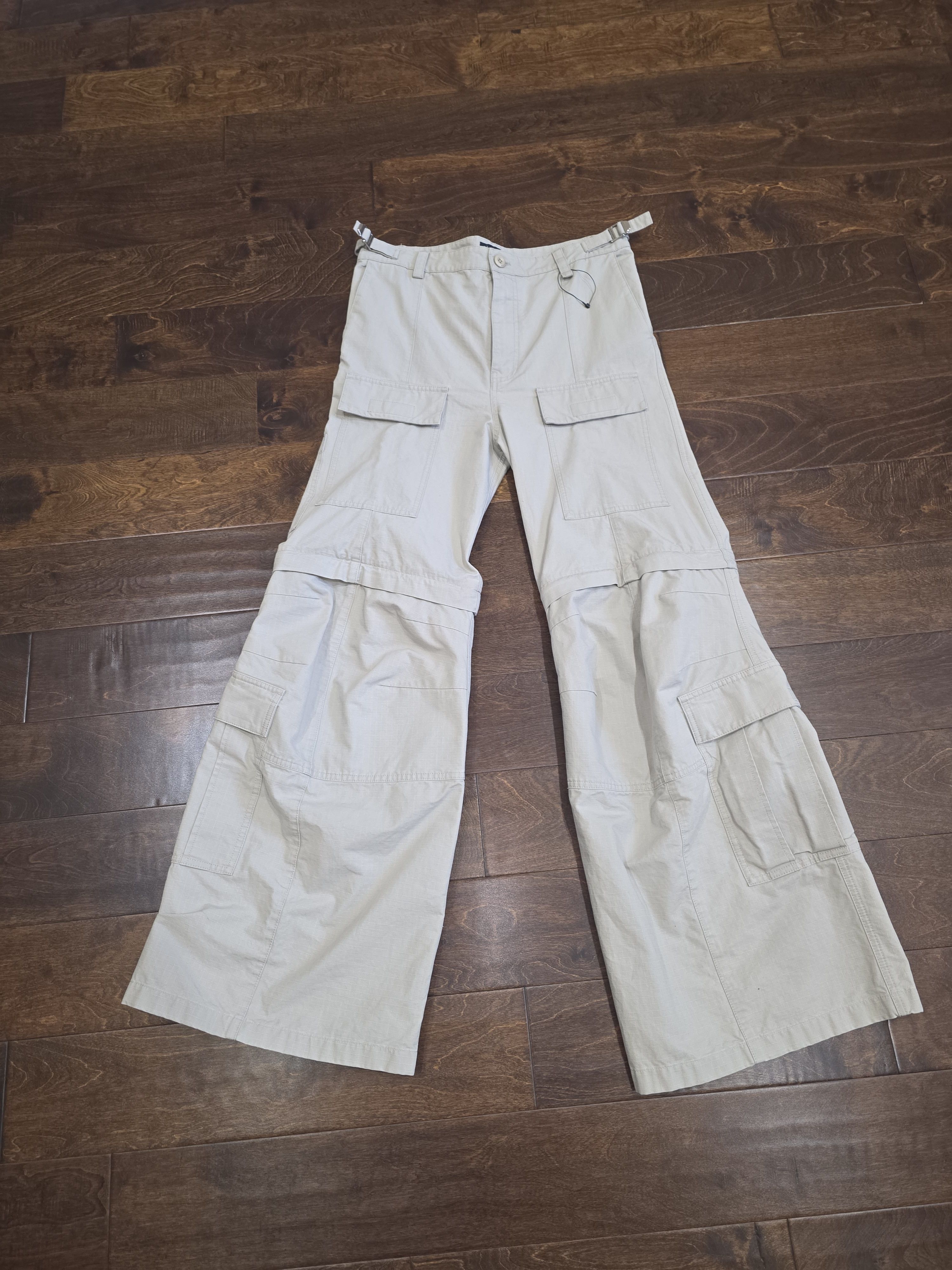 Balenciaga fw23 flared cargo pants Size US 32 / EU 48 - 1 Thumbnail