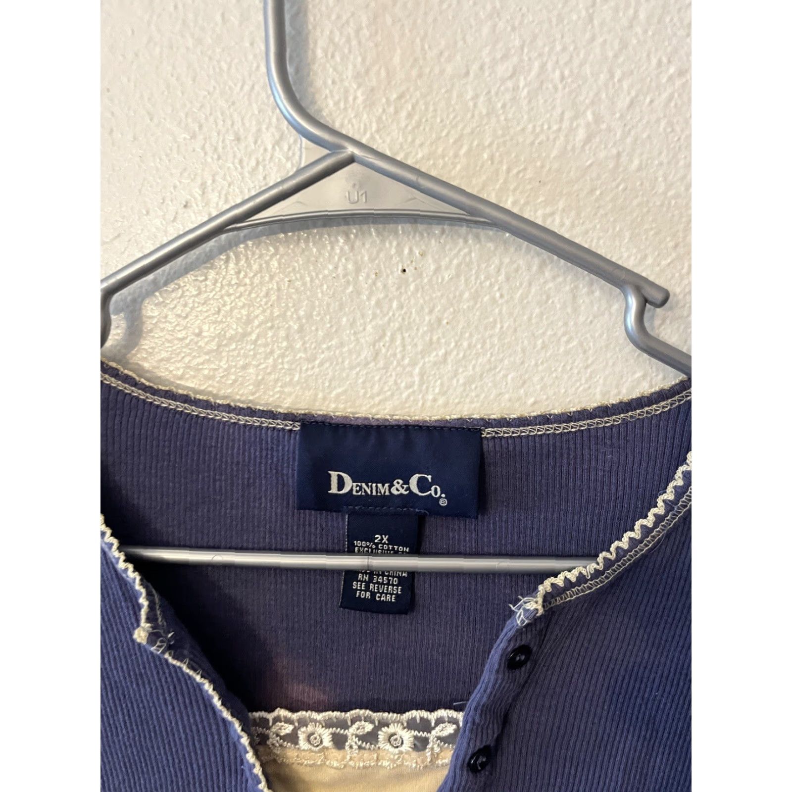 Denim & Co. Denim & Co. 3/4 Sleeve Blue Stretch Henley with Button - Size 2X Size XXL / US 16-18 / IT 52-54 - 3 Thumbnail