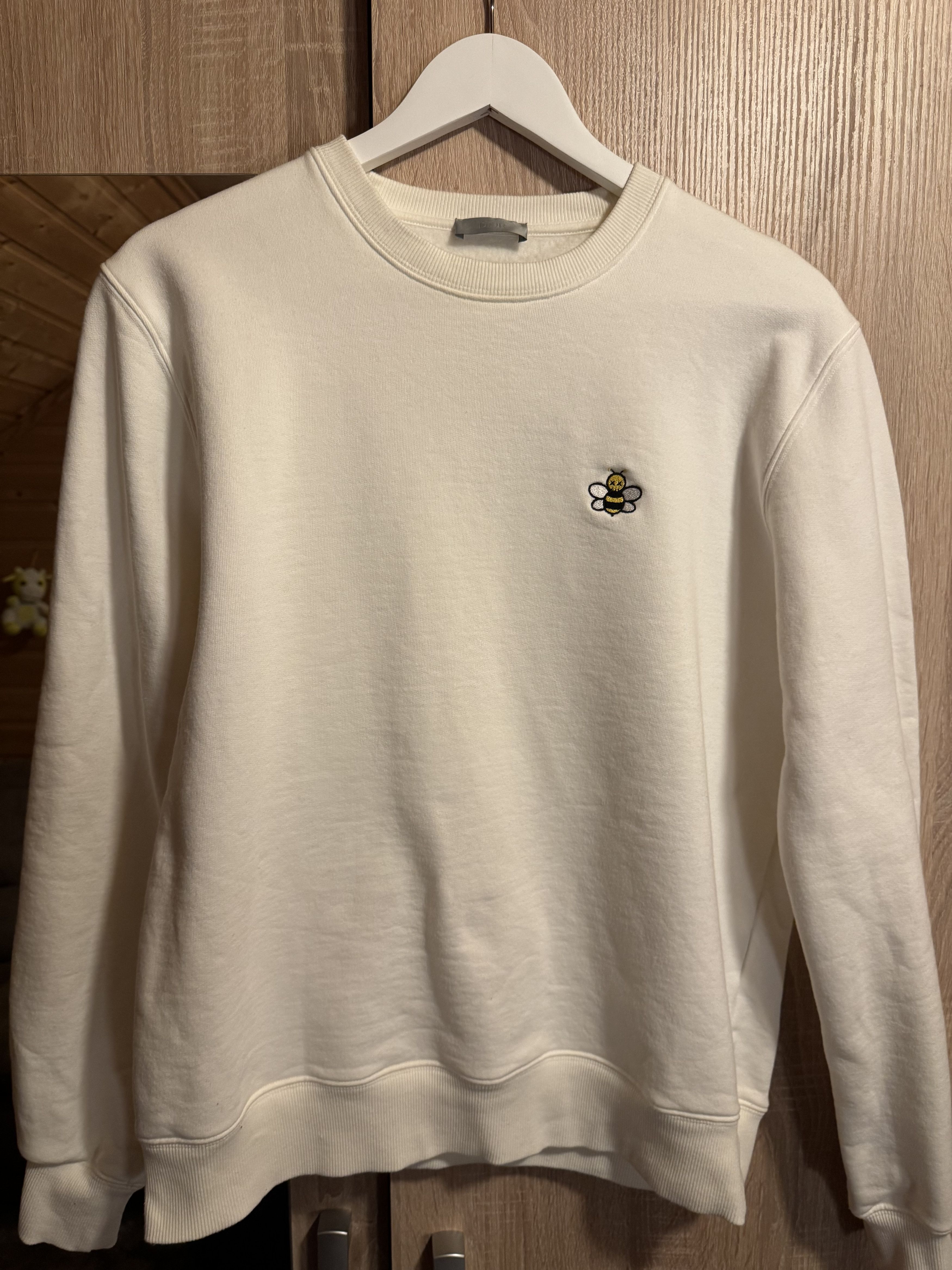 Dior × Kaws Dior x Kaws Bee Crewneck Sweatshirt White Size US M / EU 48-50 / 2 - 2 Thumbnail