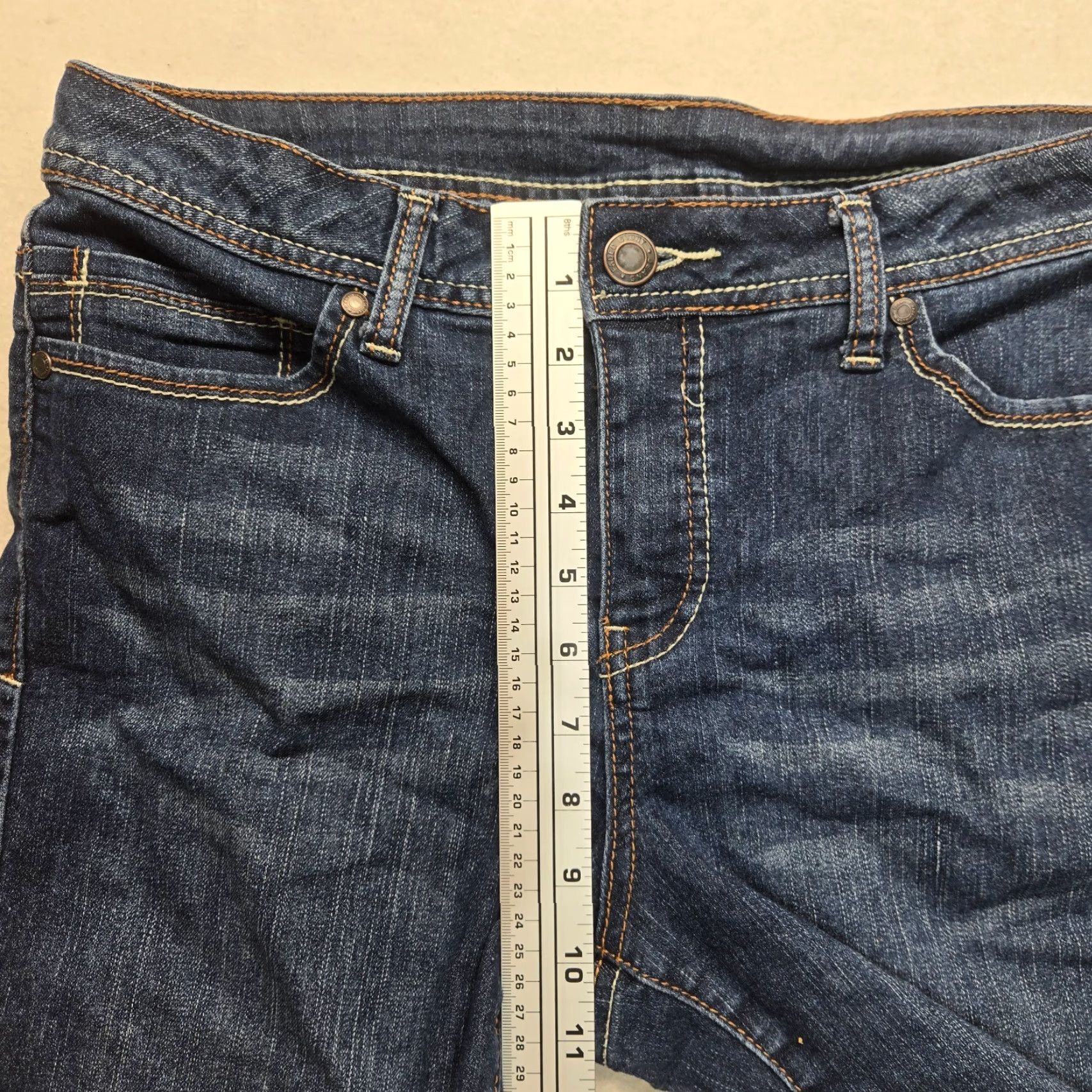 Faded Glory Faded Glory Denim Shorts Dark Wash Jorts 5-Pocket 10 Adult Women's Blue Regular Rise High Waist Stretch Pockets Belt Loops 11.5 Inseam Casual Jeans Size 32" / US 10 / IT 46 - 6 Thumbnail