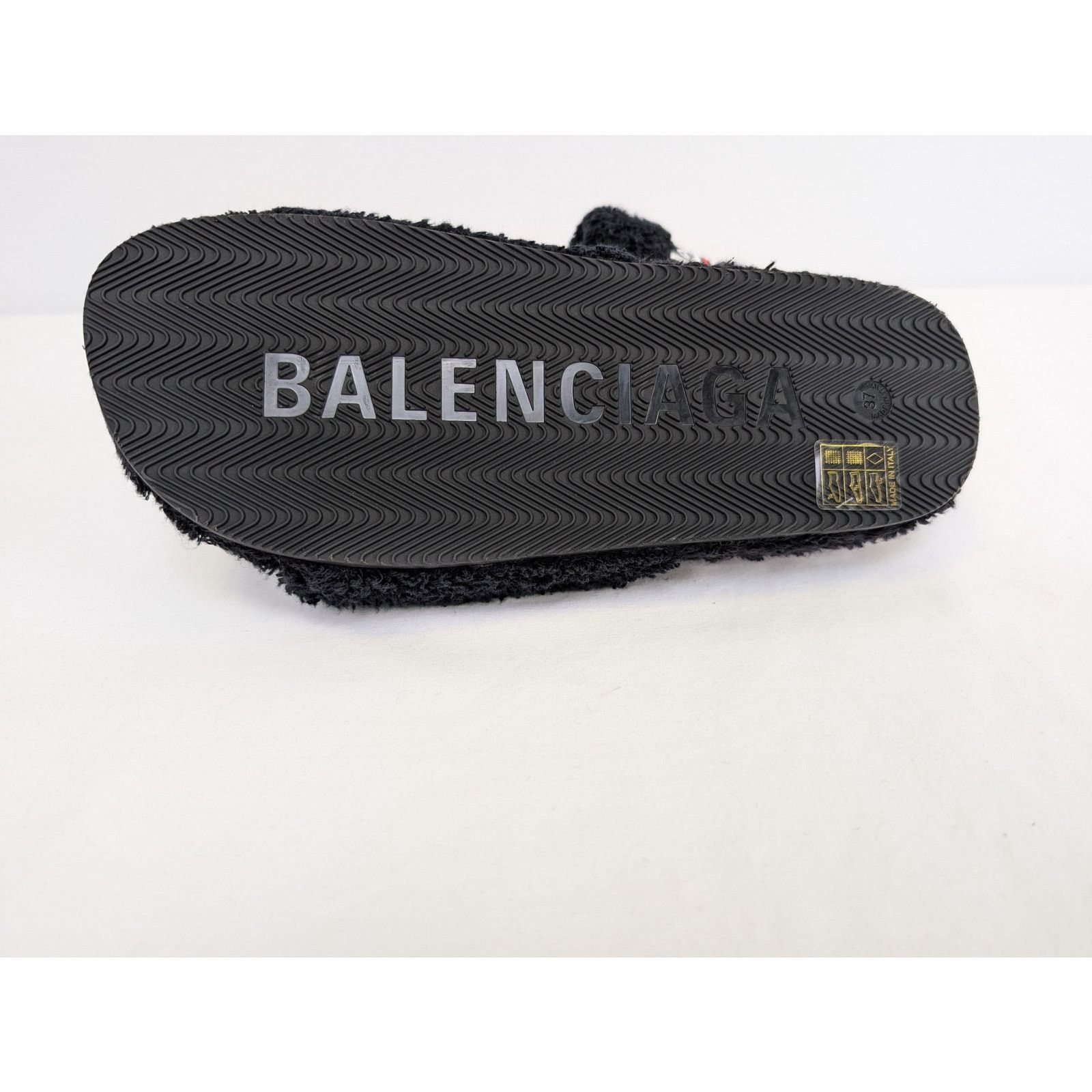 Balenciaga o1rshd1 /DUP/ Furry Slide Soft Towel Material Polite Slipper Size US 5 / EU 37 - 11 Thumbnail