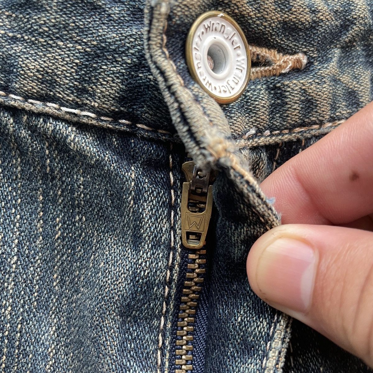 Wrangler W33x32💥 Vintage Wrangler Faded Distressed Denim Jeans Pants Size US 33 - 7 Thumbnail