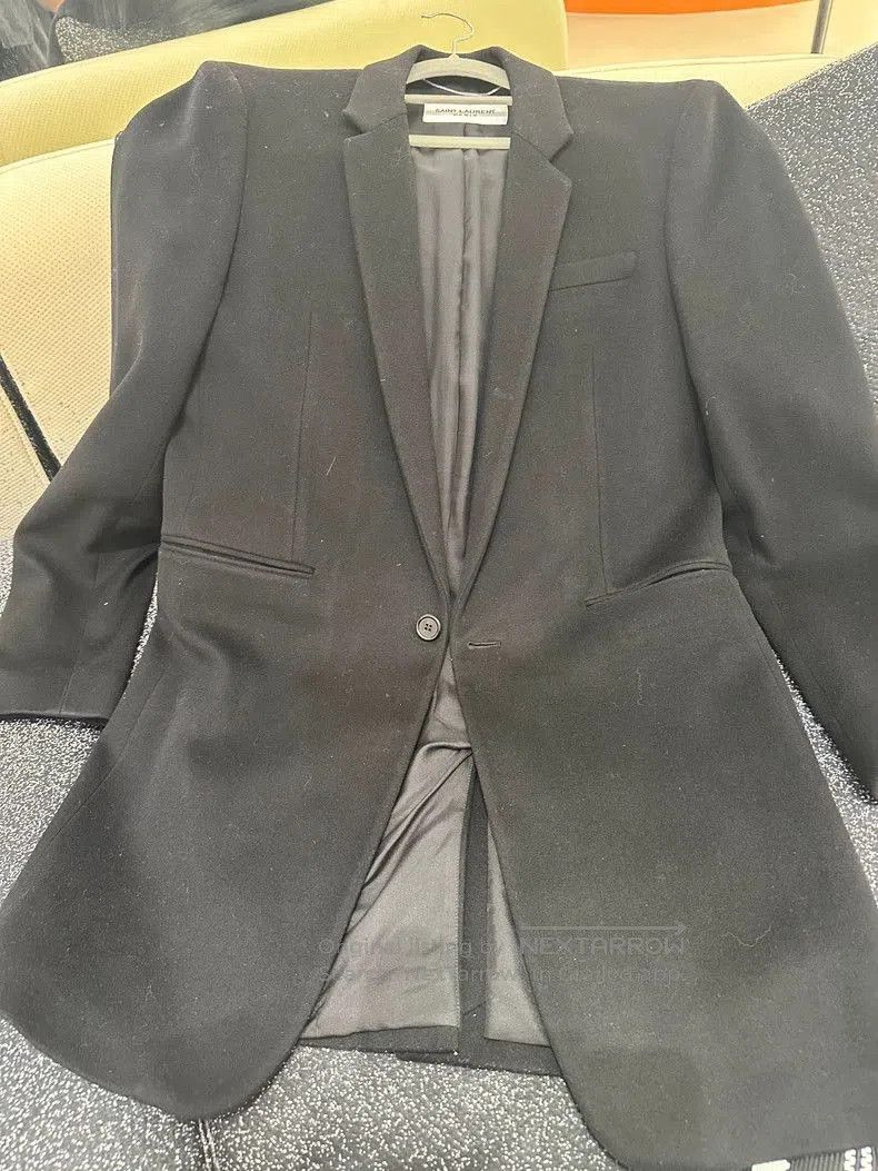 Yves Saint Laurent YSL Black Cashmere Coat with Shoulder Pads. Size US L / EU 52-54 / 3 - 1 Thumbnail