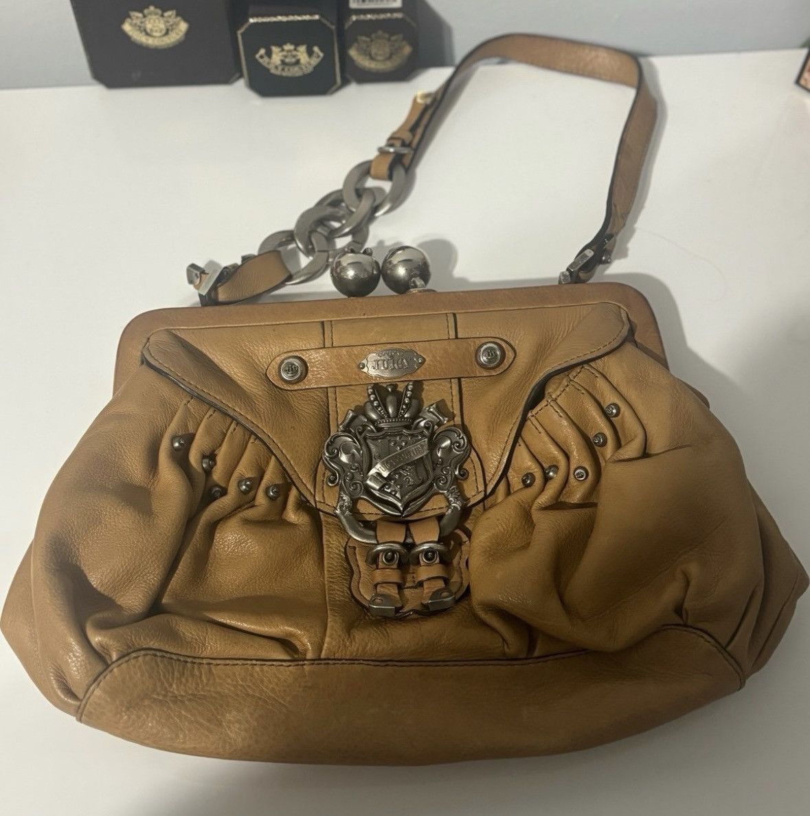 Juicy Couture Rare 2000s Juicy Couture Couture Crest Leather Satchel Size ONE SIZE - 3 Thumbnail
