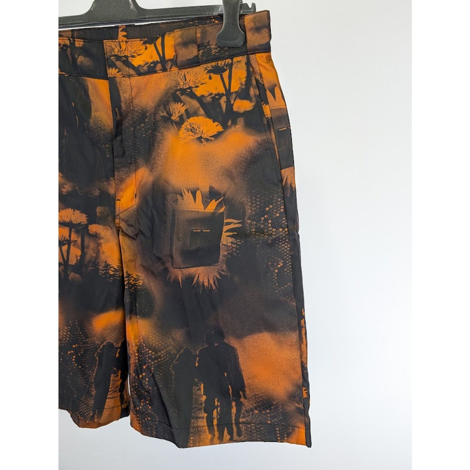 Prada o1rshd1 Re-Nylon Human Pantalone Shorts in Arancio Size US 34 / EU 50 - 6 Thumbnail