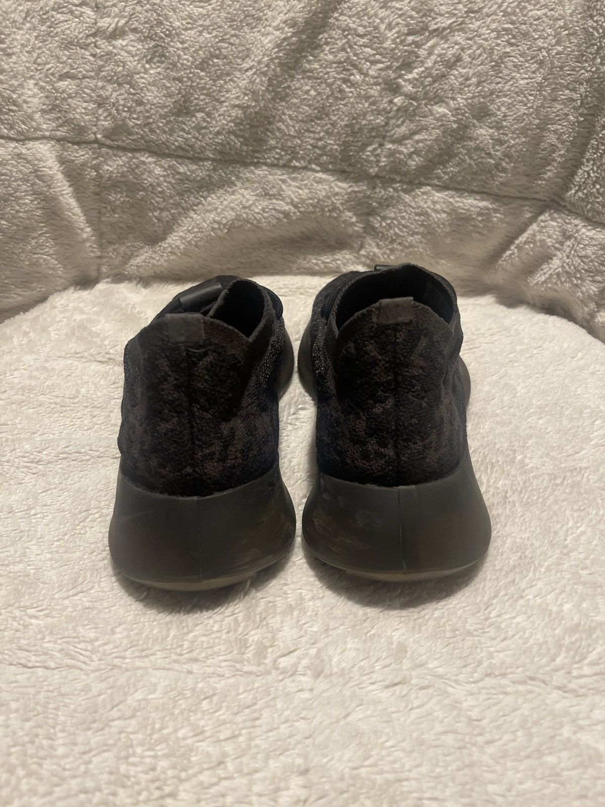 Yeezy Adidas Yeezy 380 Onyx Size US 8 / EU 41 - 2 Thumbnail