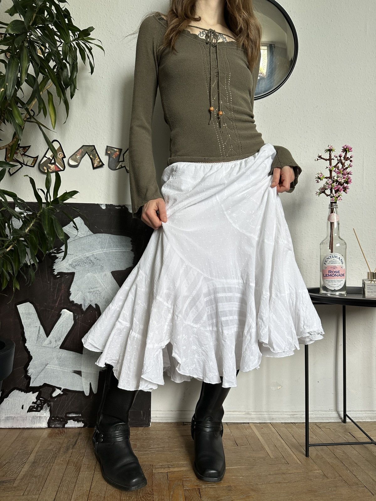 Seditionaries Vintage Cute Bohemian White Ruffle Midi Skirt 00s Size 30" / US 8 / IT 44 - 3 Thumbnail