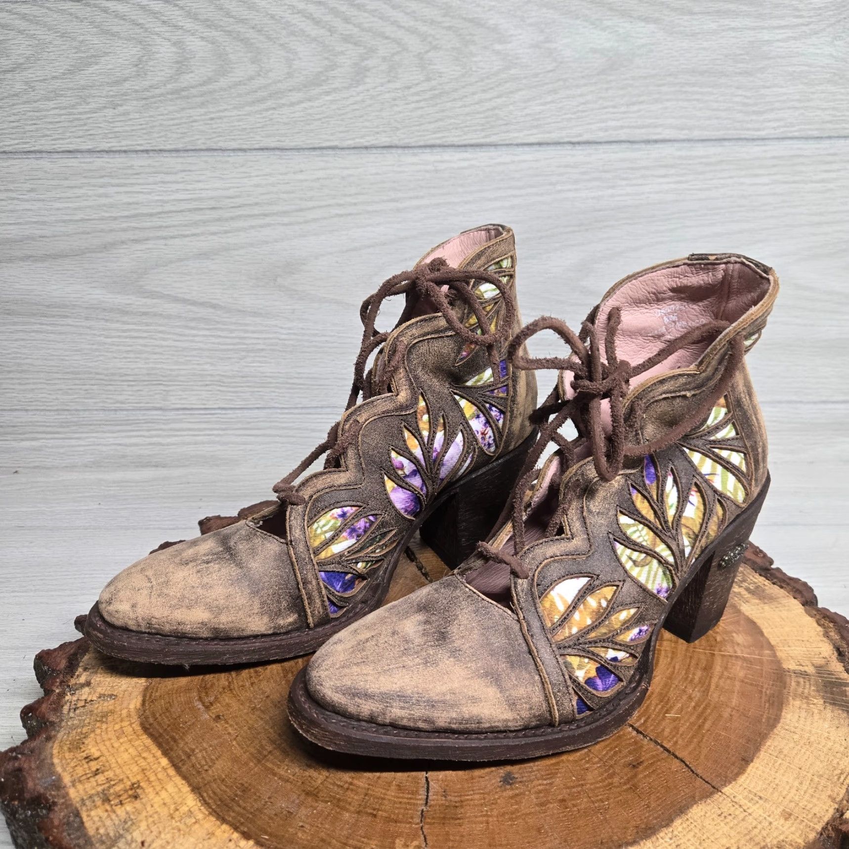 Vintage VINTAGE Miss Macie Leather Southwest Booties Women's Size 8 Brown Cowgirl Ankle Boots Southwestern Theme Block Heel Size US 8 / IT 38 - 2 Thumbnail