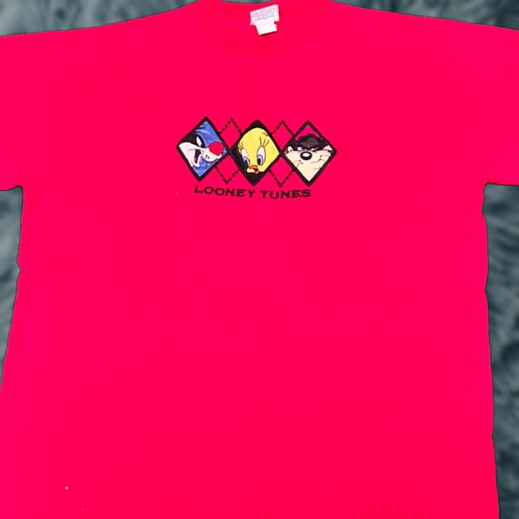 Vintage VINTAGE Looney Tunes VTG Shirt XL Embroidered Taz Tweety 90s Cartoon Men Red Shirt Size US XL / EU 56 / 4 - 1 Thumbnail