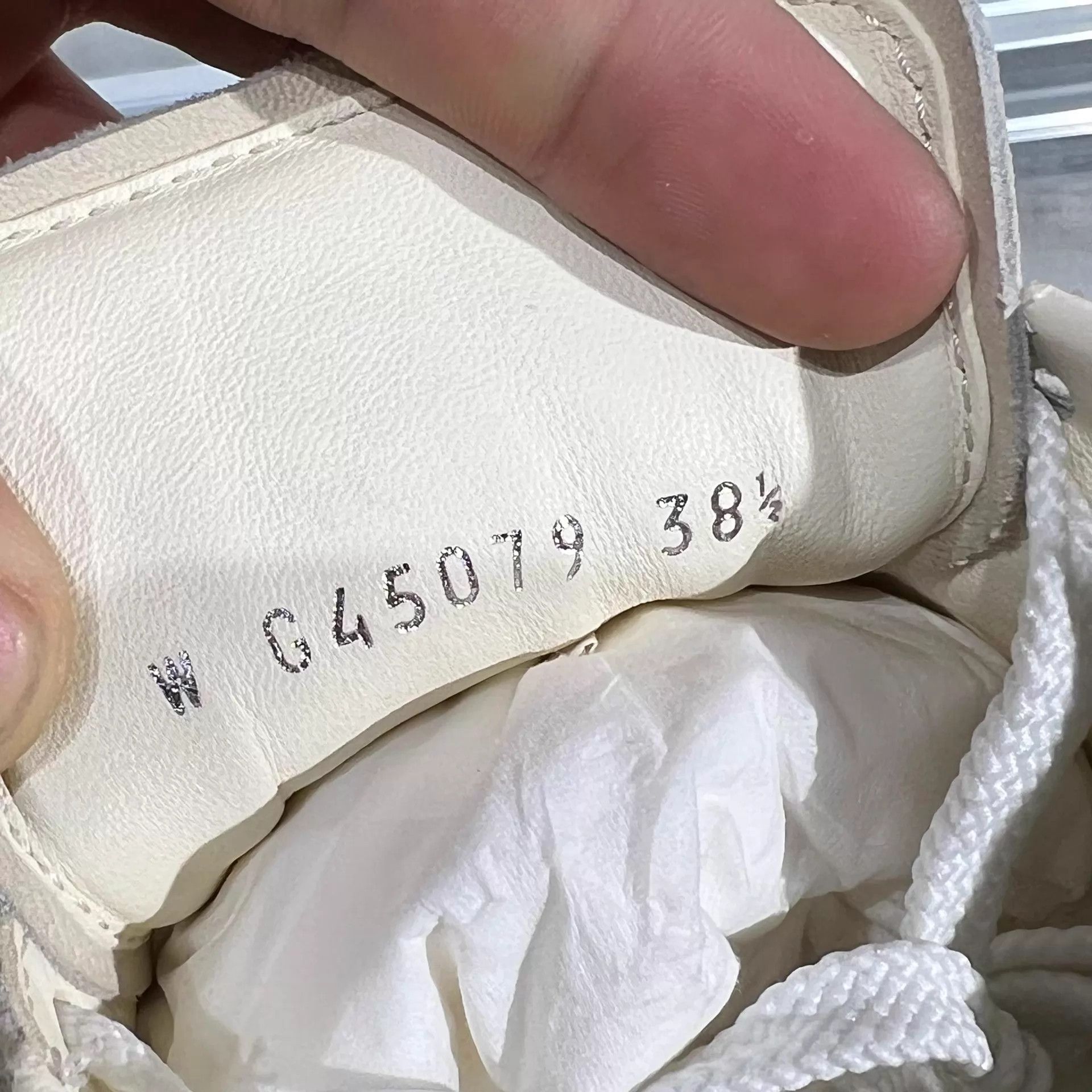Chanel CHANEL Brown Suede Sneakers 38.5 EU Original Box Size US 8 / IT 38 - 8 Thumbnail