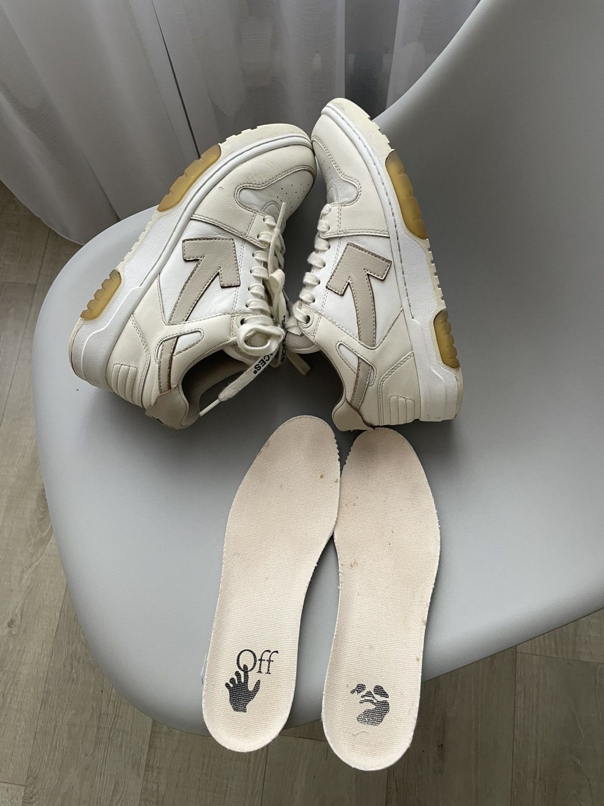 Off-White Out Of Office Beige/White men’s US 6,5 EU 39
