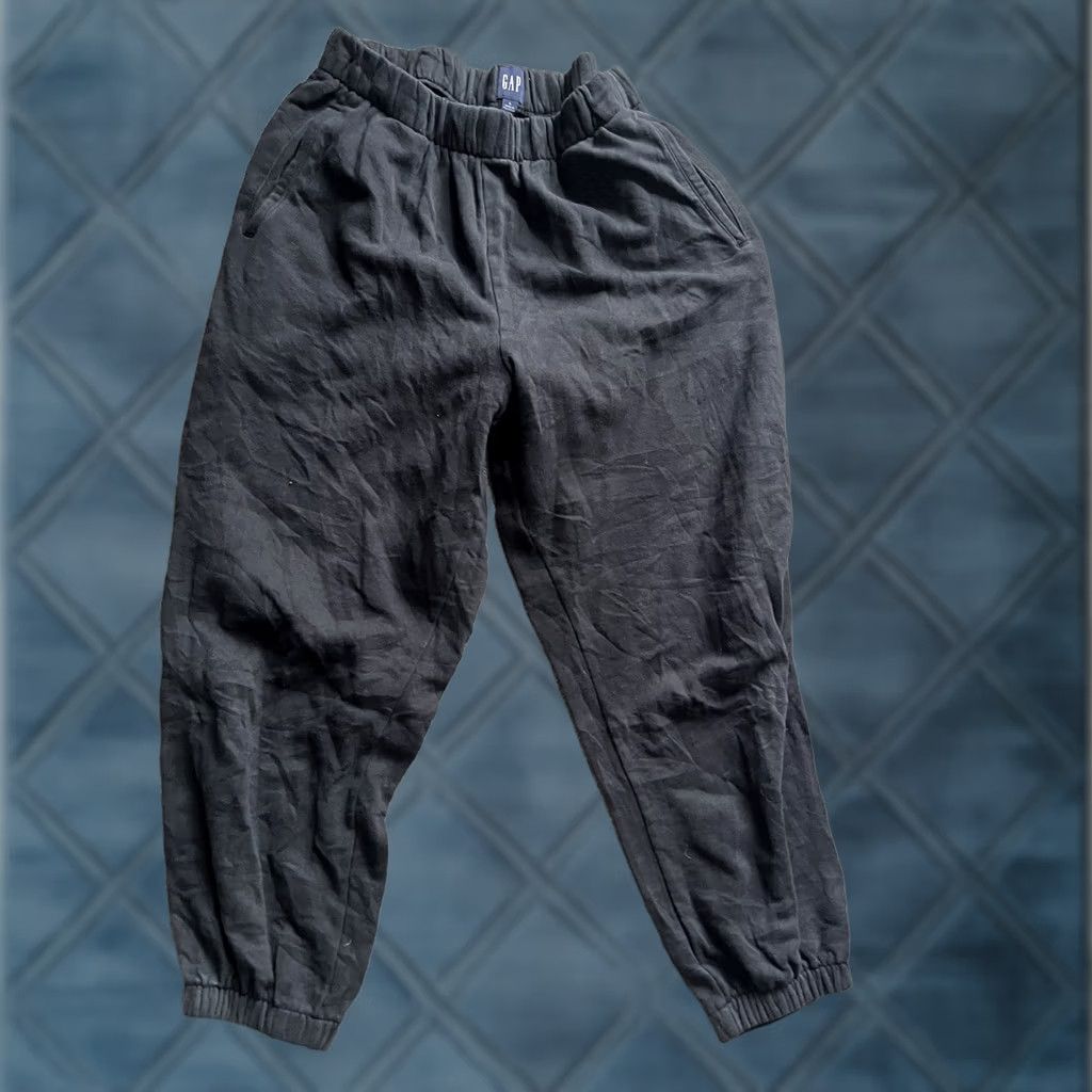 Gap Gap Men Sweatpants Size Large Black Solid Jogger Pants Regular Activewear Mens L Size US 33 - 1 Thumbnail
