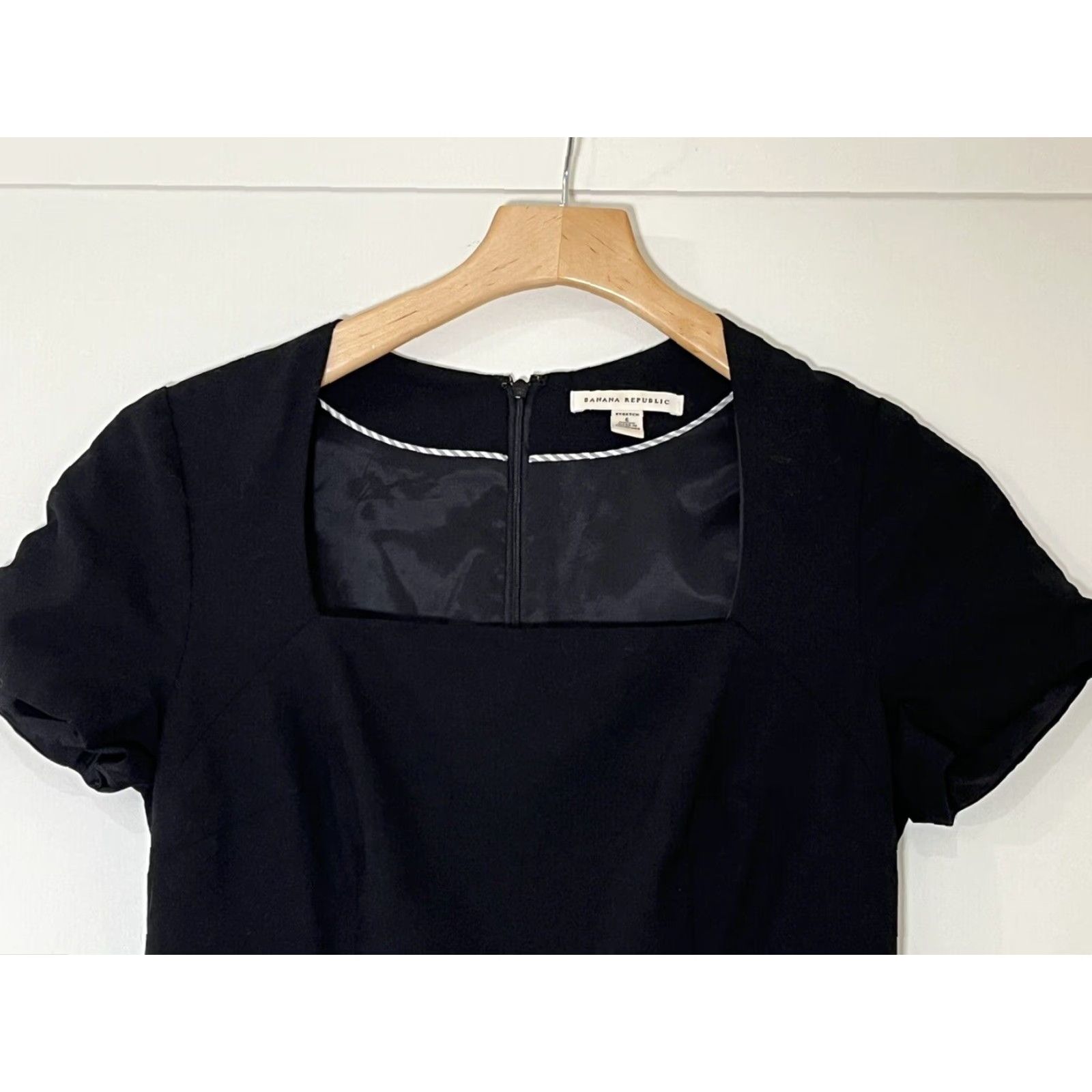 Banana Republic Banana Republic Black Knee Length Pencil Dress Adult 6 Womens Size M / US 6-8 / IT 42-44 - 3 Thumbnail