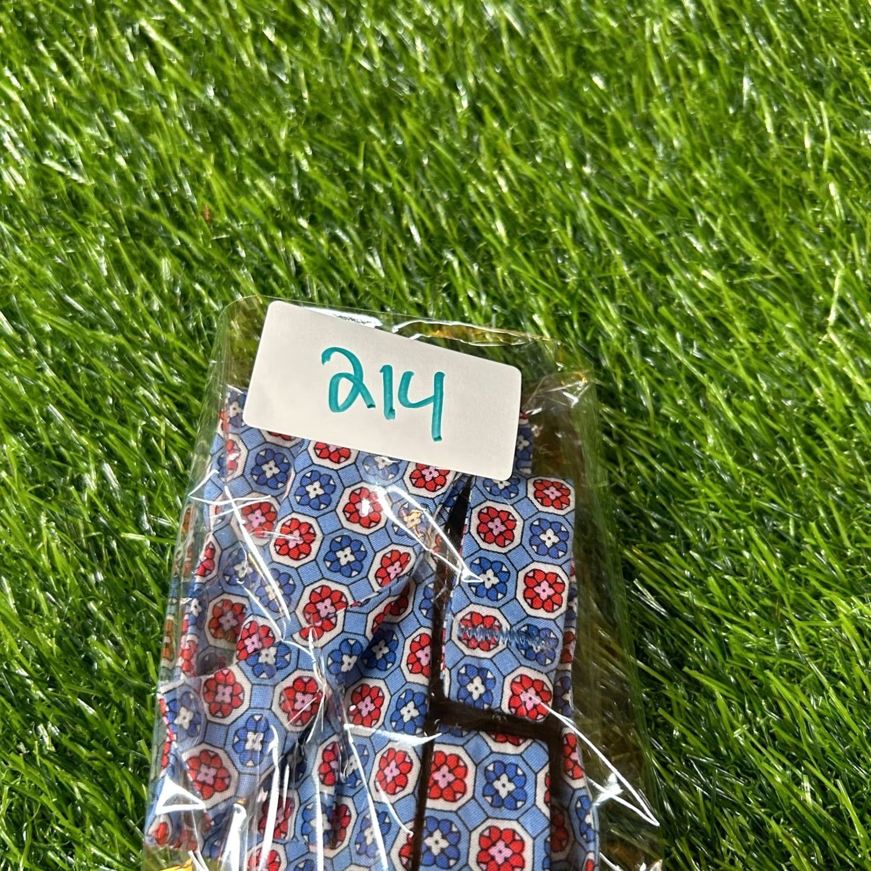 Cremieux Cremieux Bow Tie Self Tie Blue Red Geometric Pattern Adjustable Neck Mens NWT Black? Blue? Size ONE SIZE - 7 Thumbnail