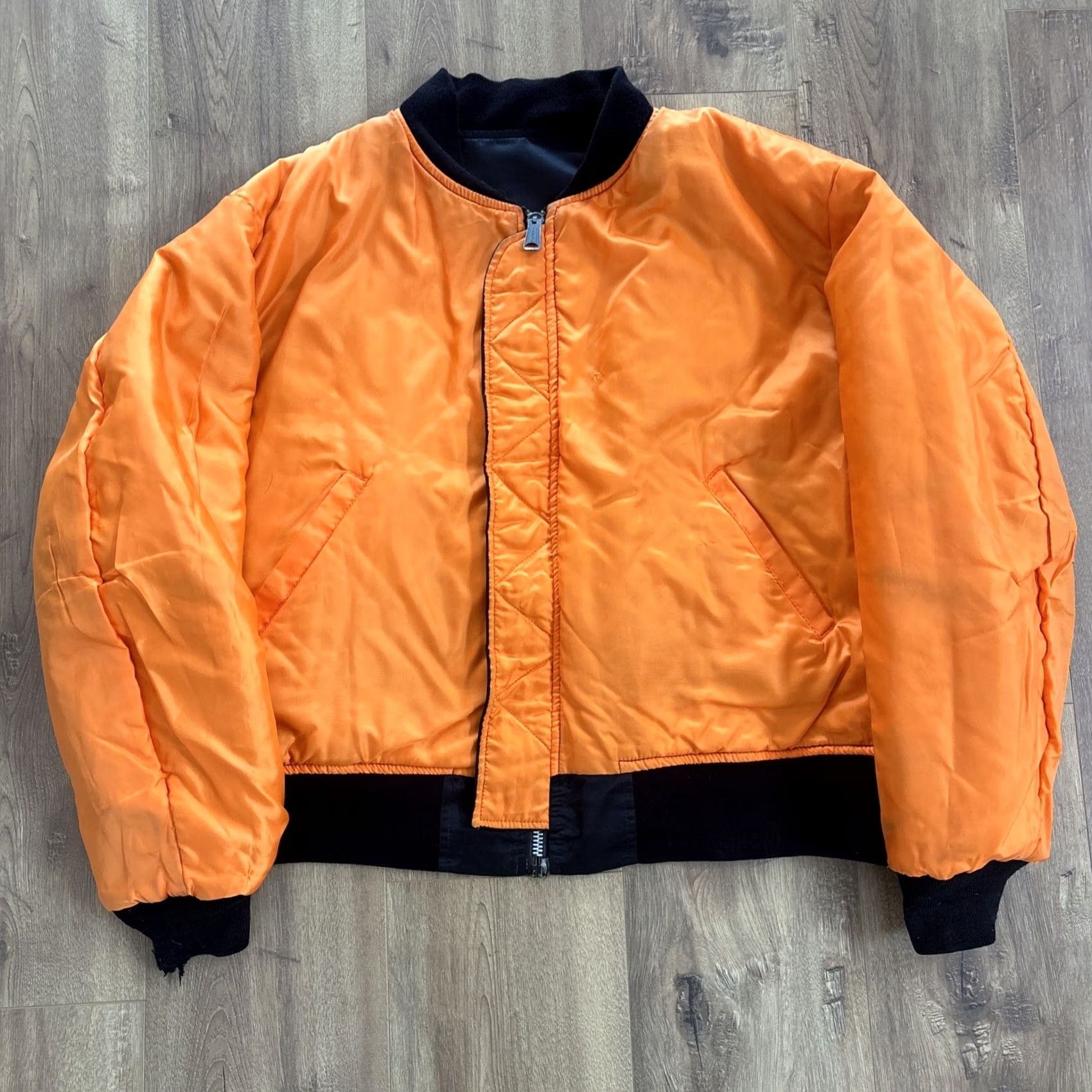 Vintage VINTAGE Globemaster C-17 MA-1 Flight Jackets Coat Men 2XL Reversible Bomber Navy Army Military Black Fur Trim Size US XXL / EU 58 / 5 - 2 Thumbnail