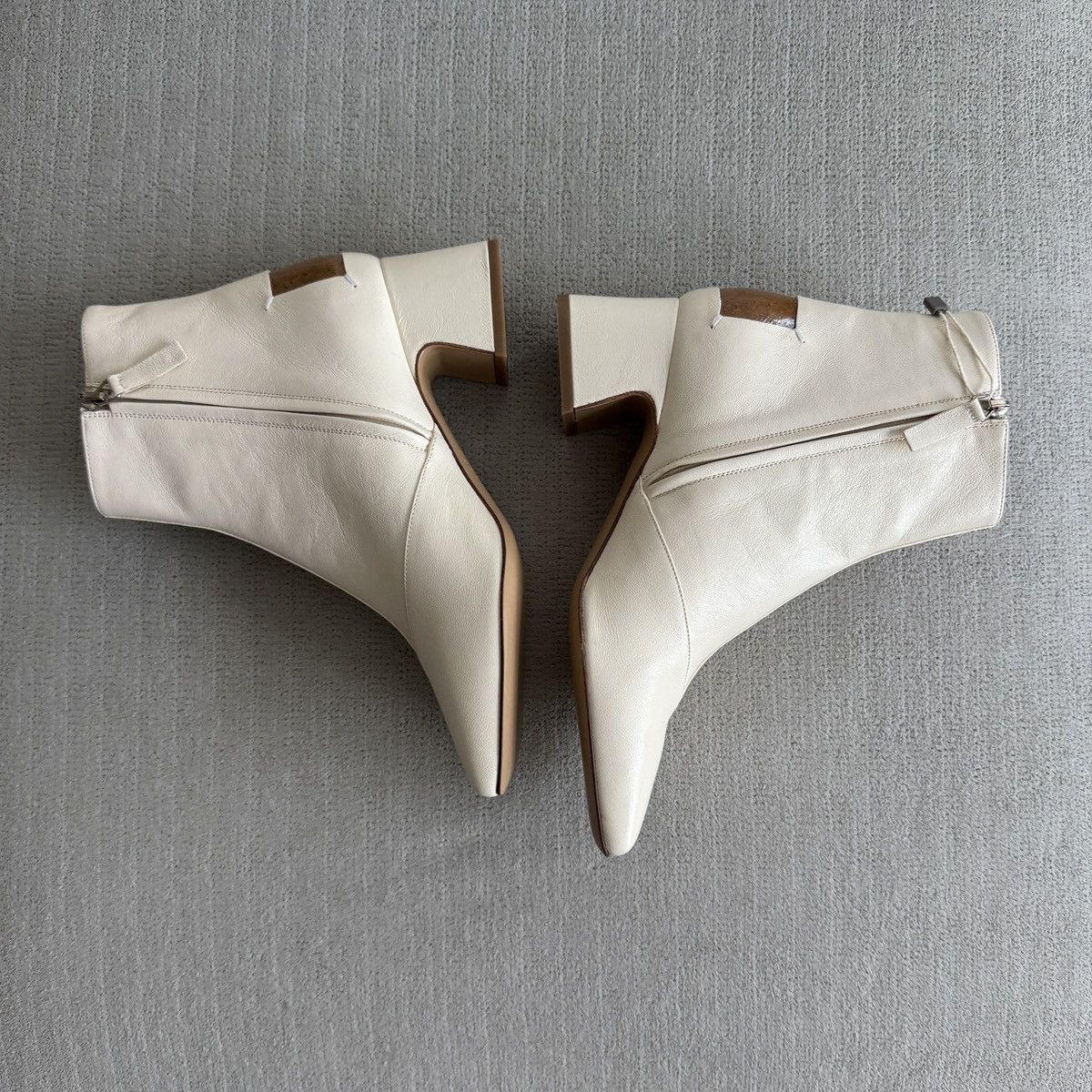 Maison Margiela NWT Maison Margiela Cream Ankle Boots Size US 6 / IT 36 - 3 Thumbnail